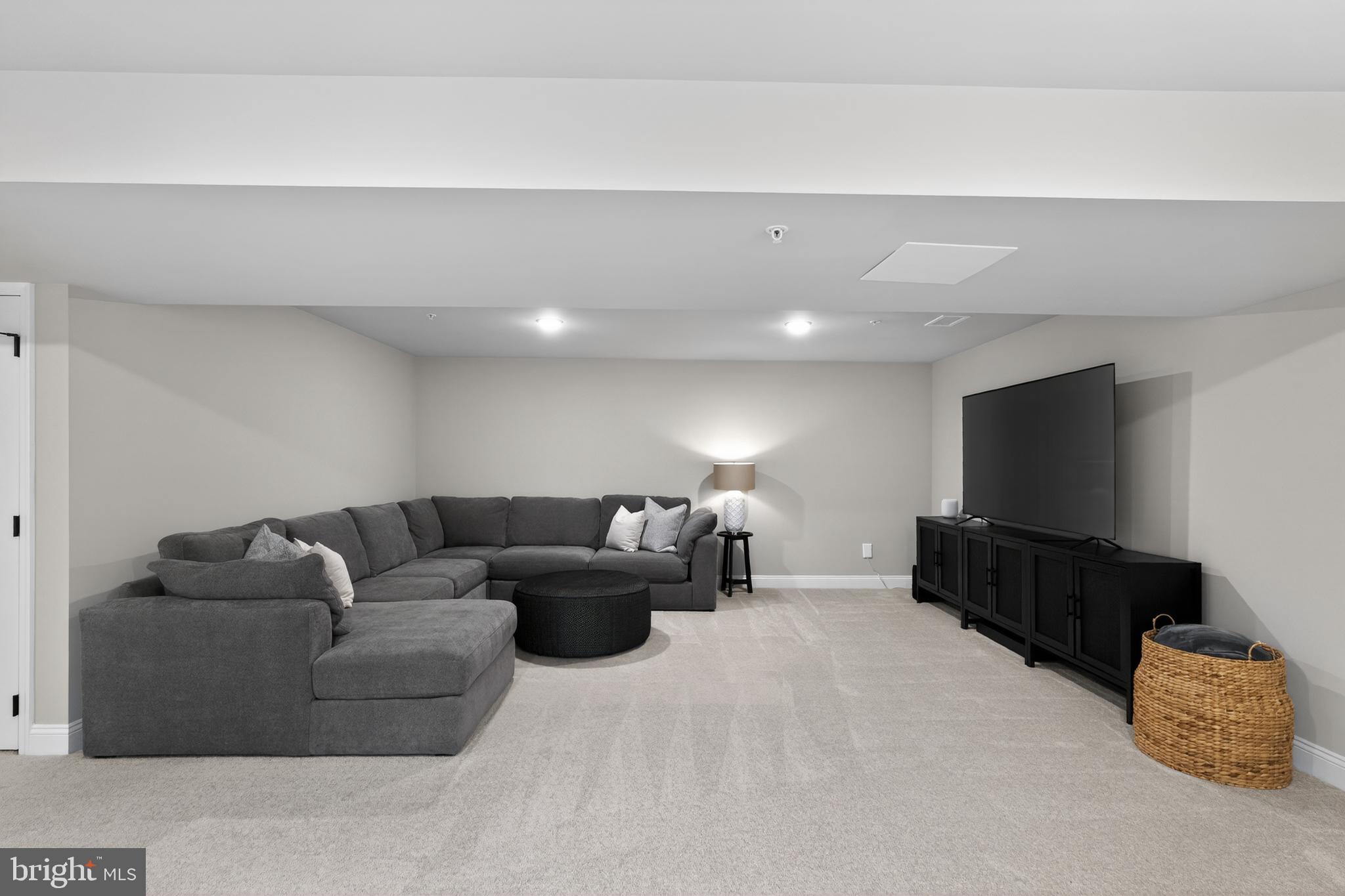 HIGHPOINTE AT SALFORD - Residential