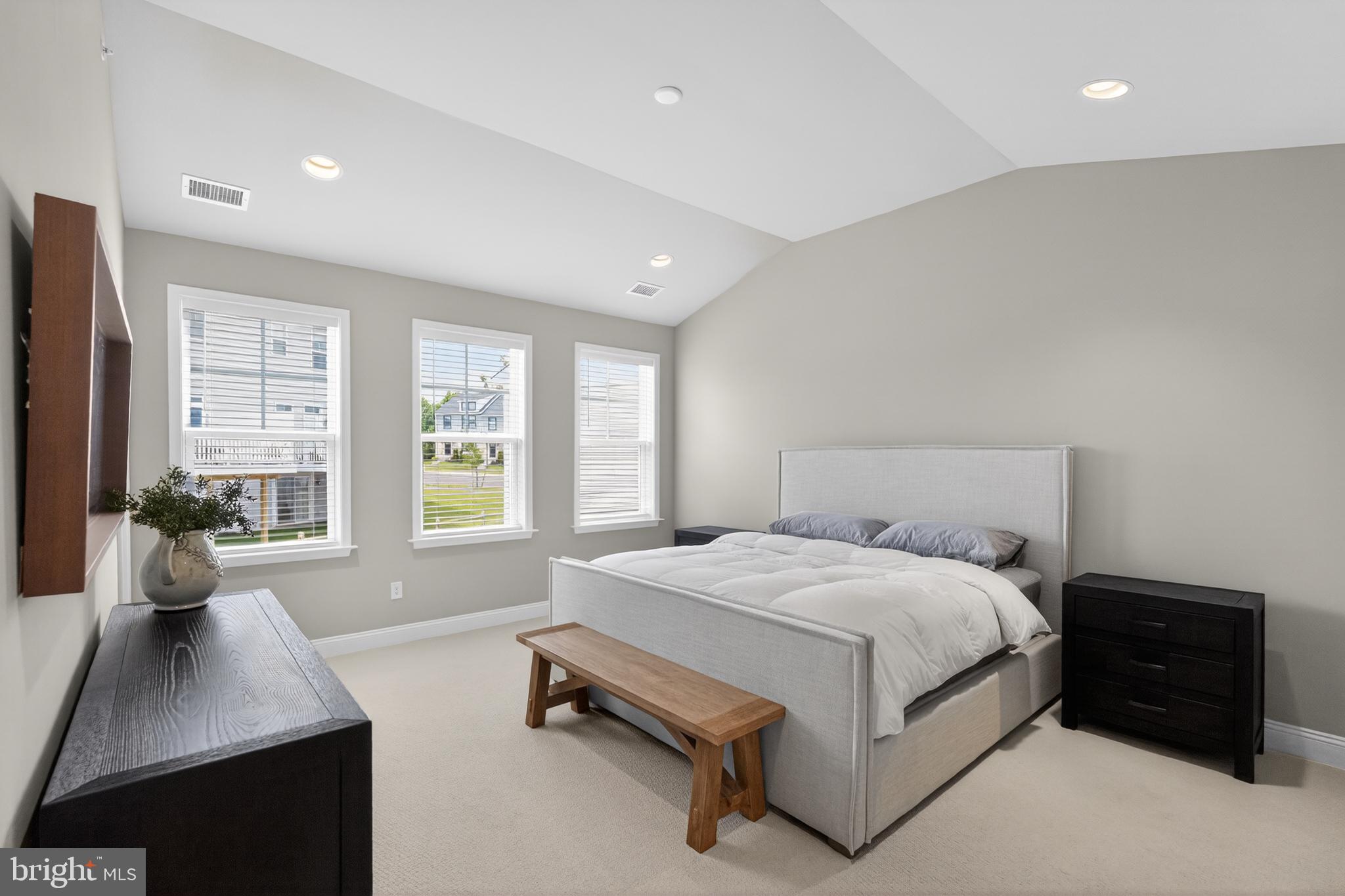 HIGHPOINTE AT SALFORD - Residential