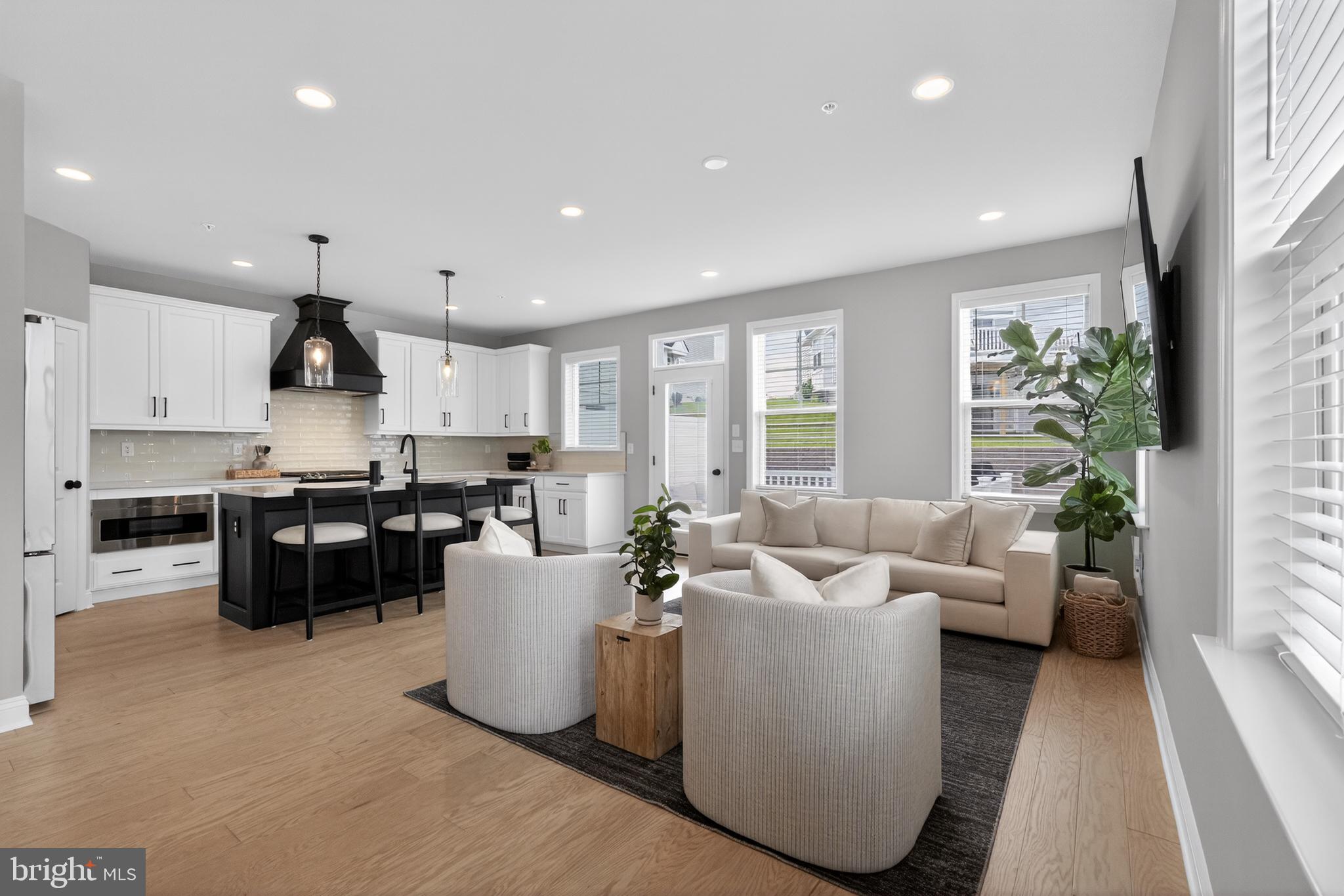 HIGHPOINTE AT SALFORD - Residential