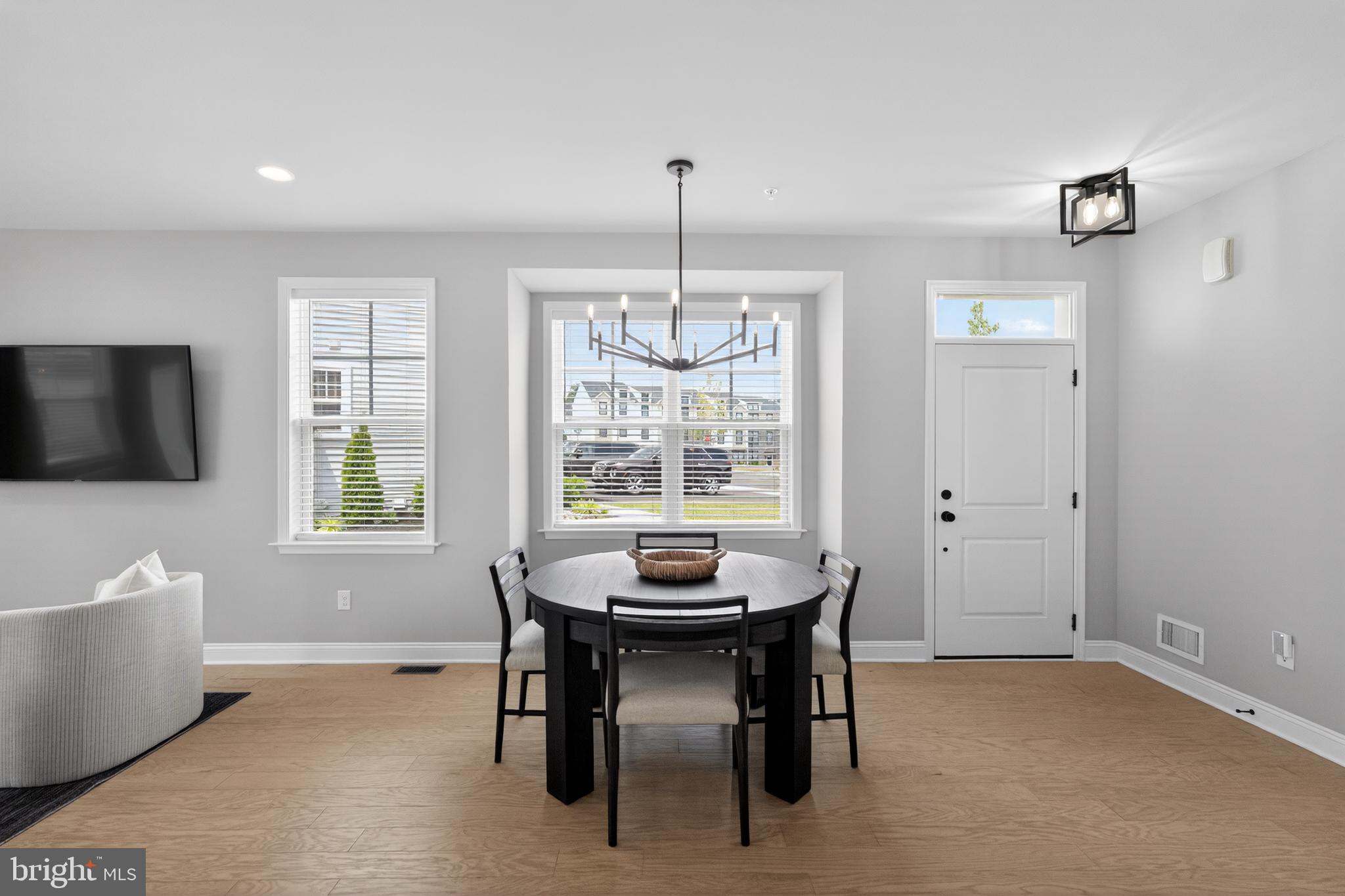 HIGHPOINTE AT SALFORD - Residential