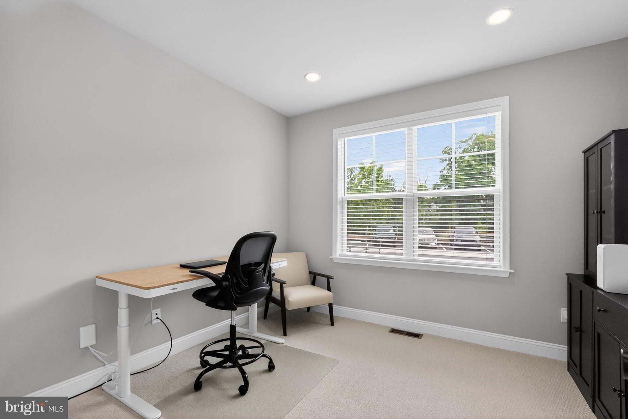 HIGHPOINTE AT SALFORD - Residential