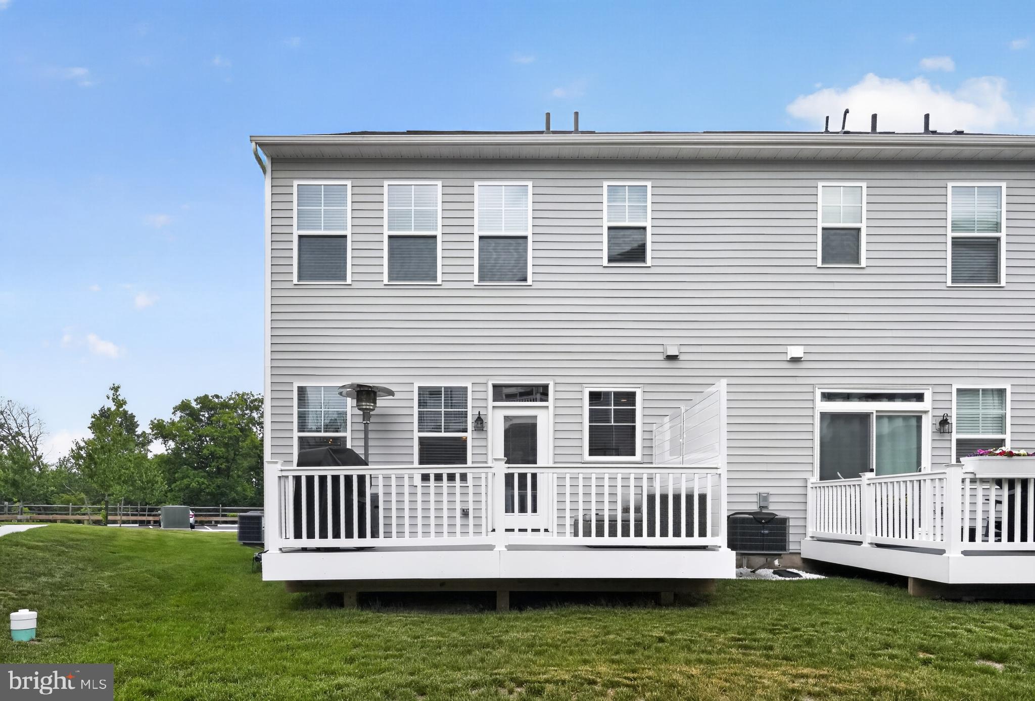 HIGHPOINTE AT SALFORD - Residential