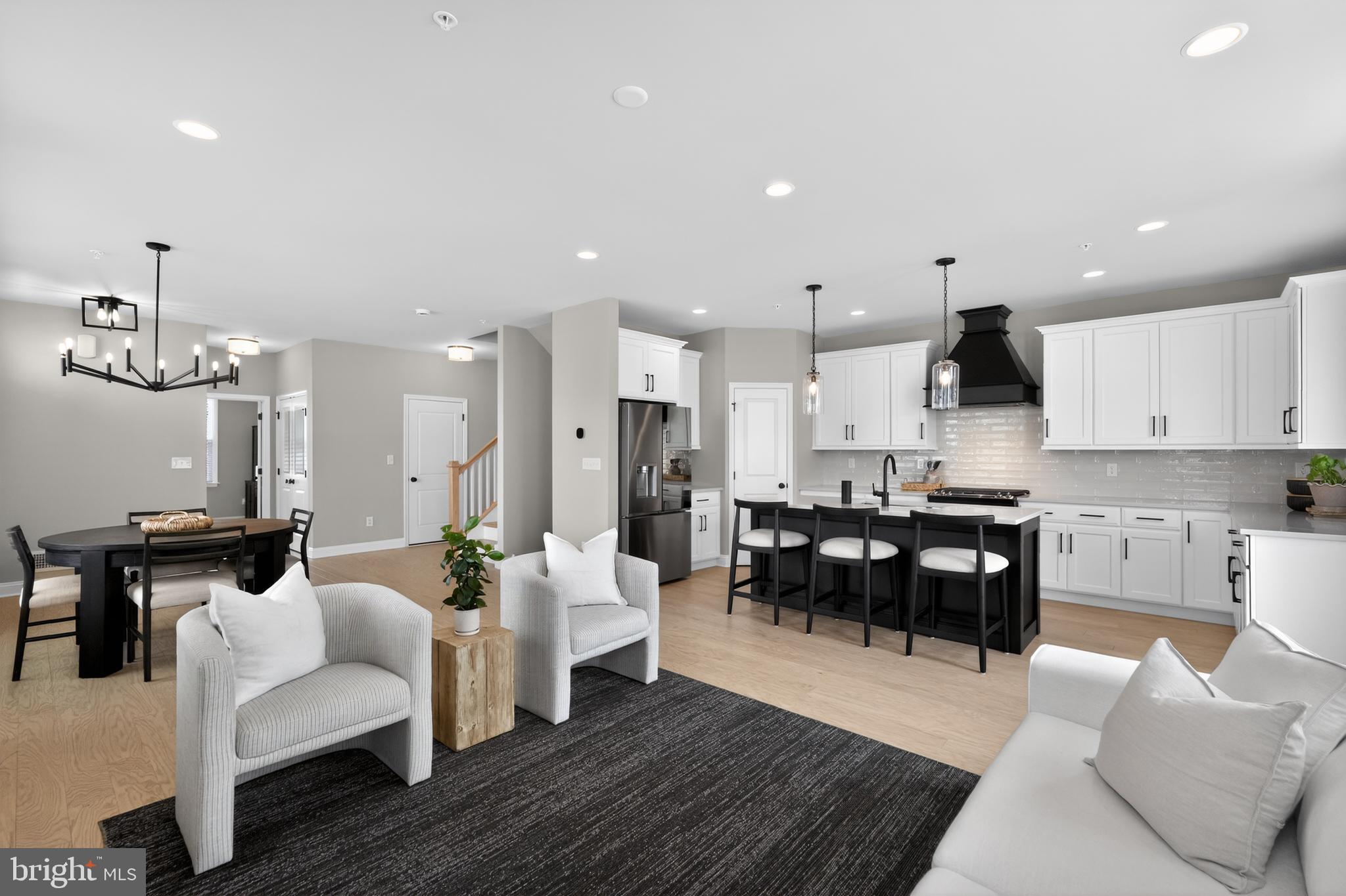 HIGHPOINTE AT SALFORD - Residential