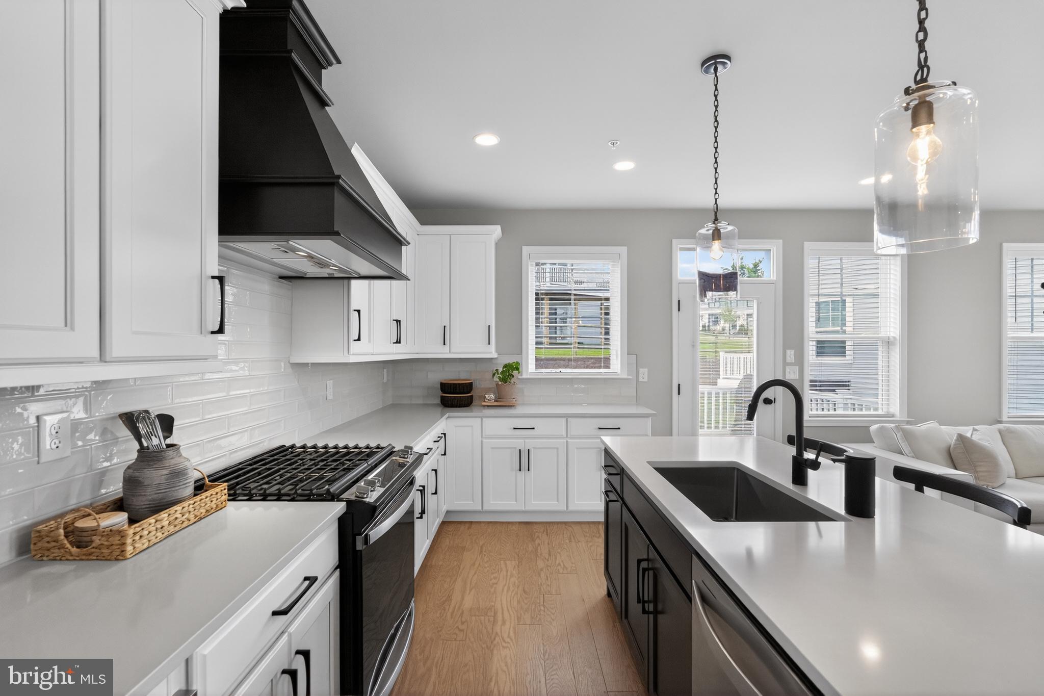 HIGHPOINTE AT SALFORD - Residential