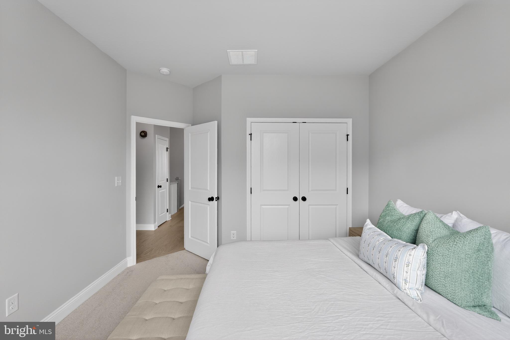 HIGHPOINTE AT SALFORD - Residential
