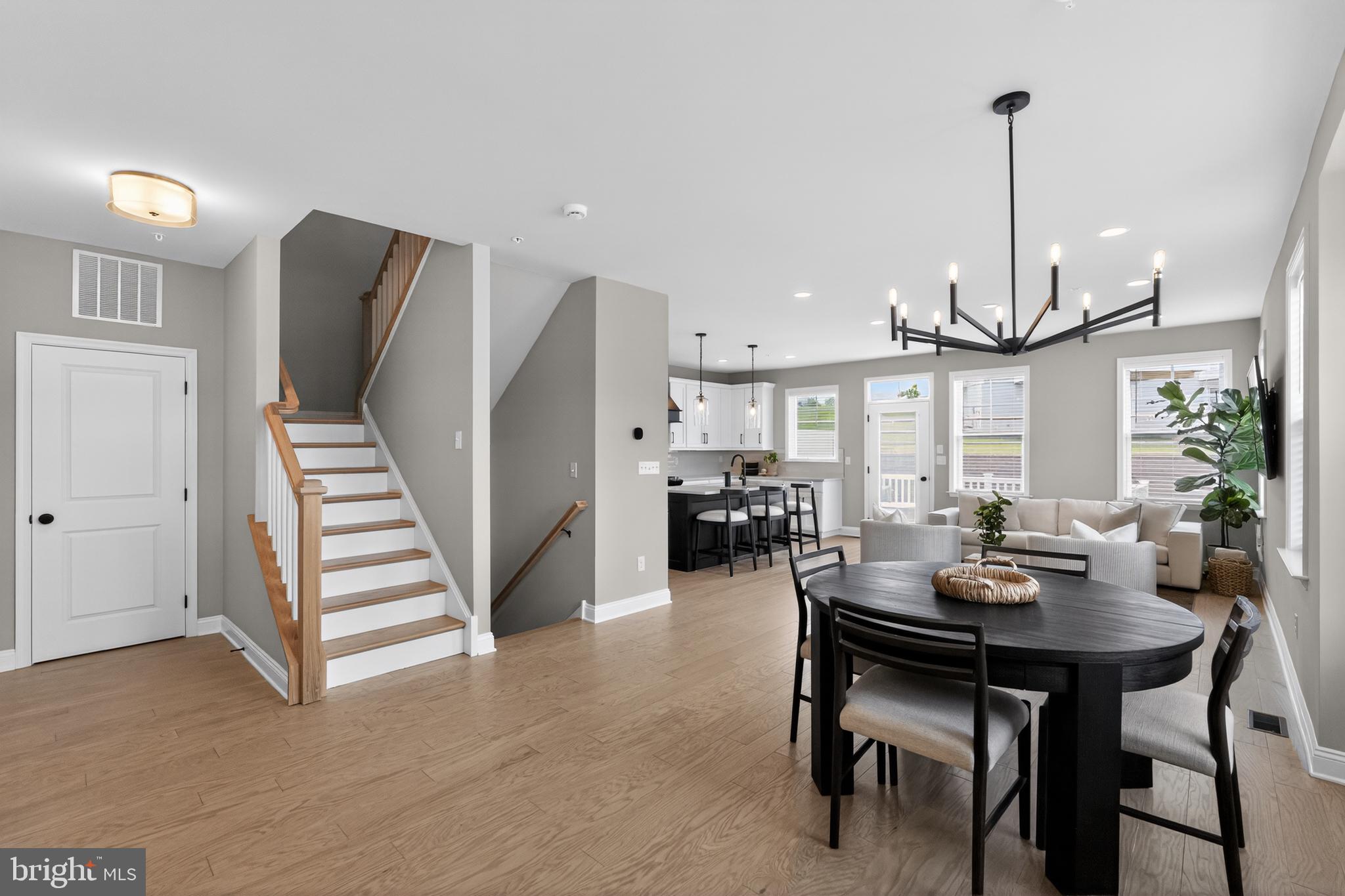 HIGHPOINTE AT SALFORD - Residential