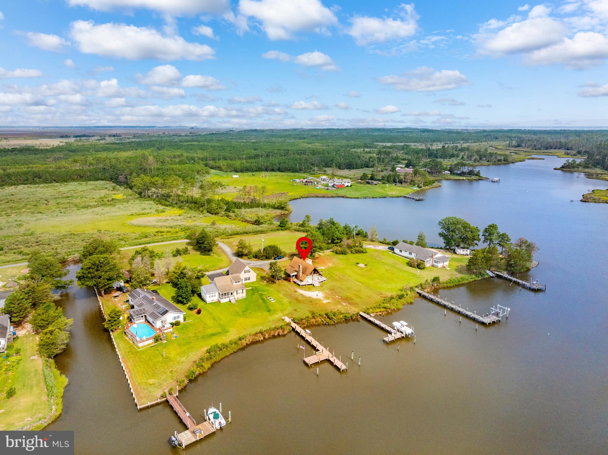 CRAB ISLAND SHORES - Residential