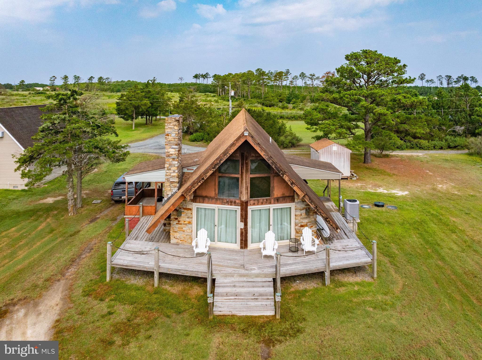 CRAB ISLAND SHORES - Residential