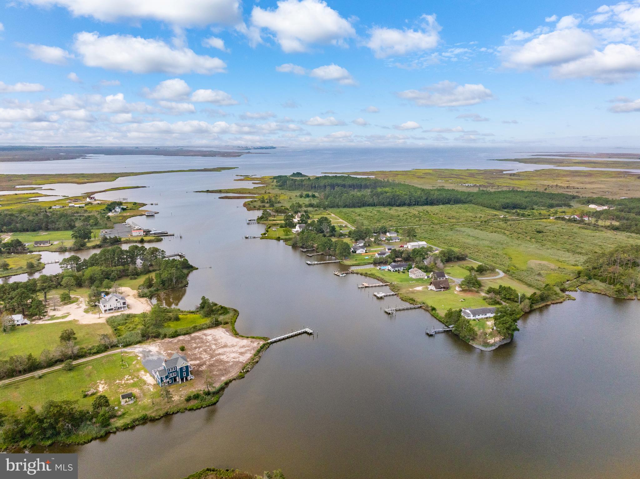 CRAB ISLAND SHORES - Residential