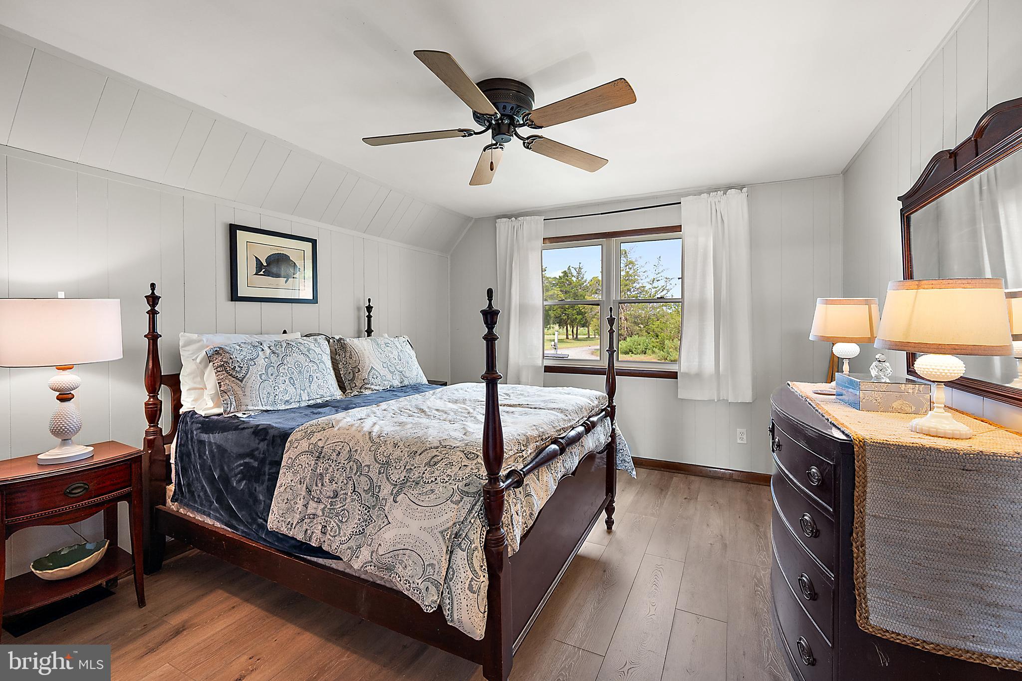 CRAB ISLAND SHORES - Residential