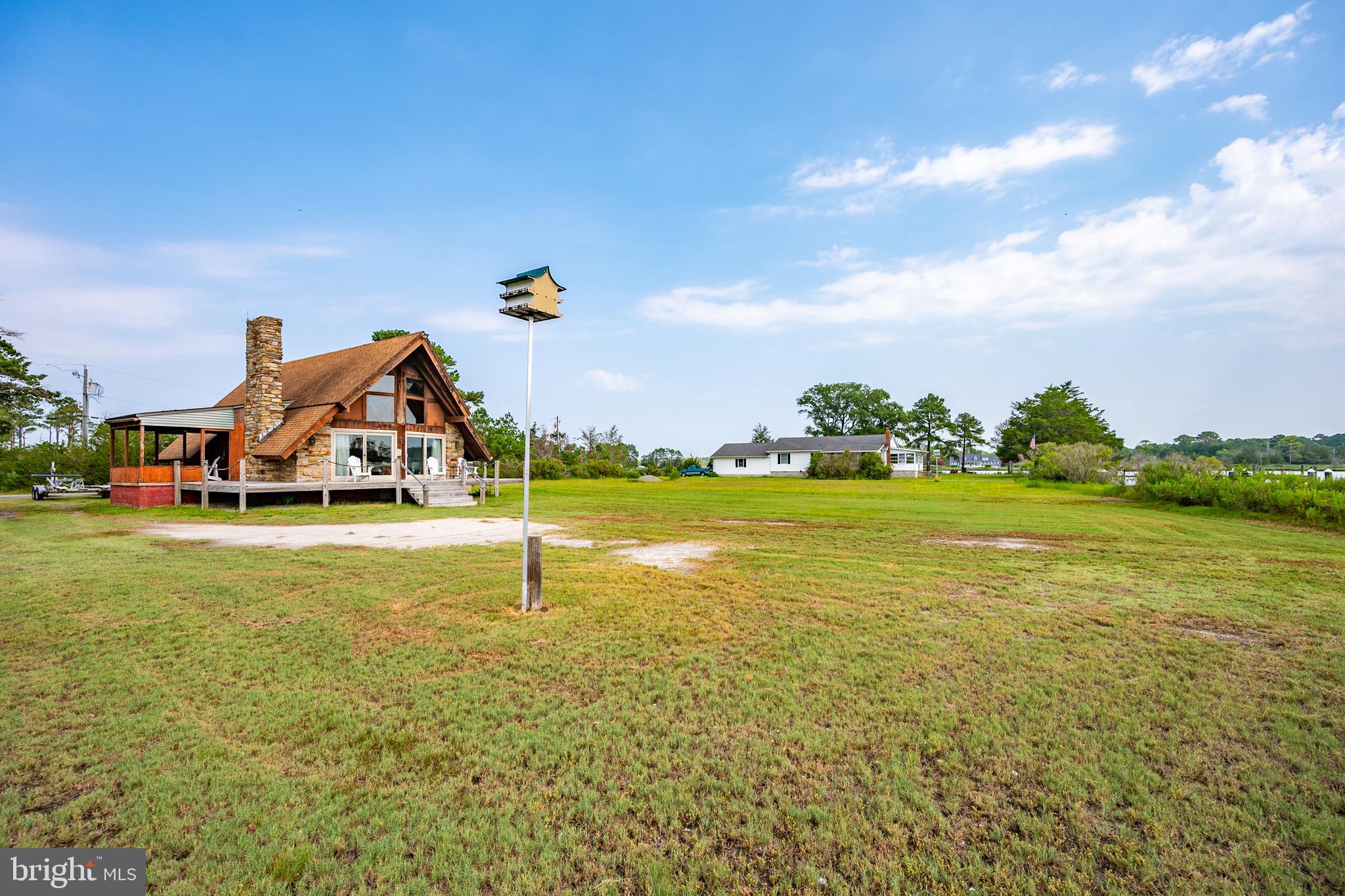 CRAB ISLAND SHORES - Residential