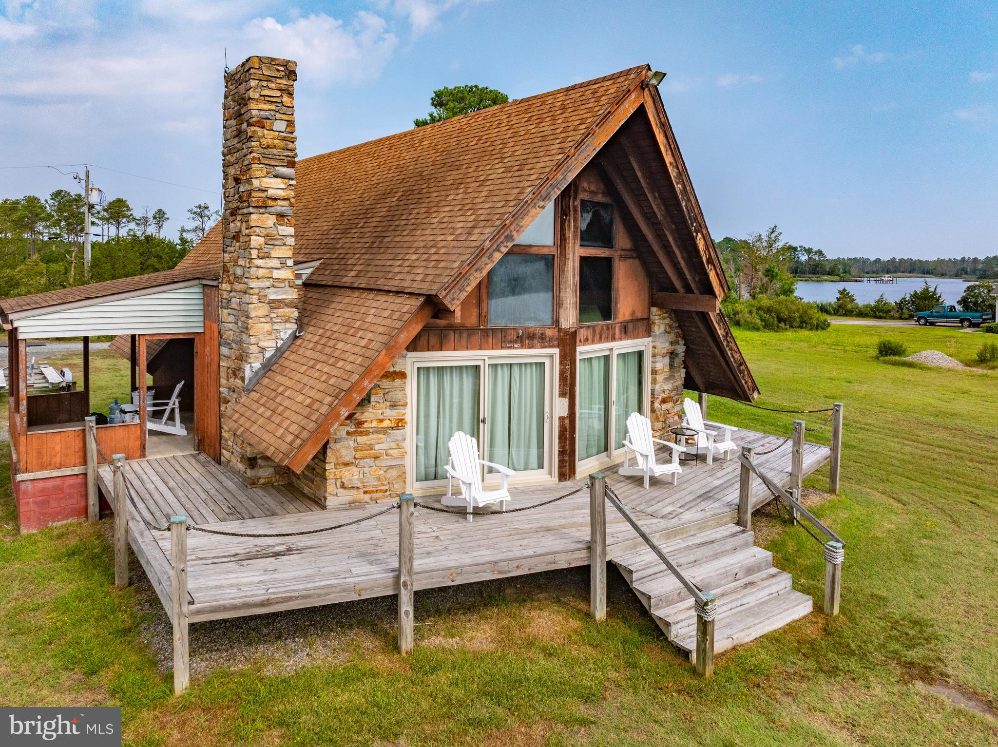 CRAB ISLAND SHORES - Residential