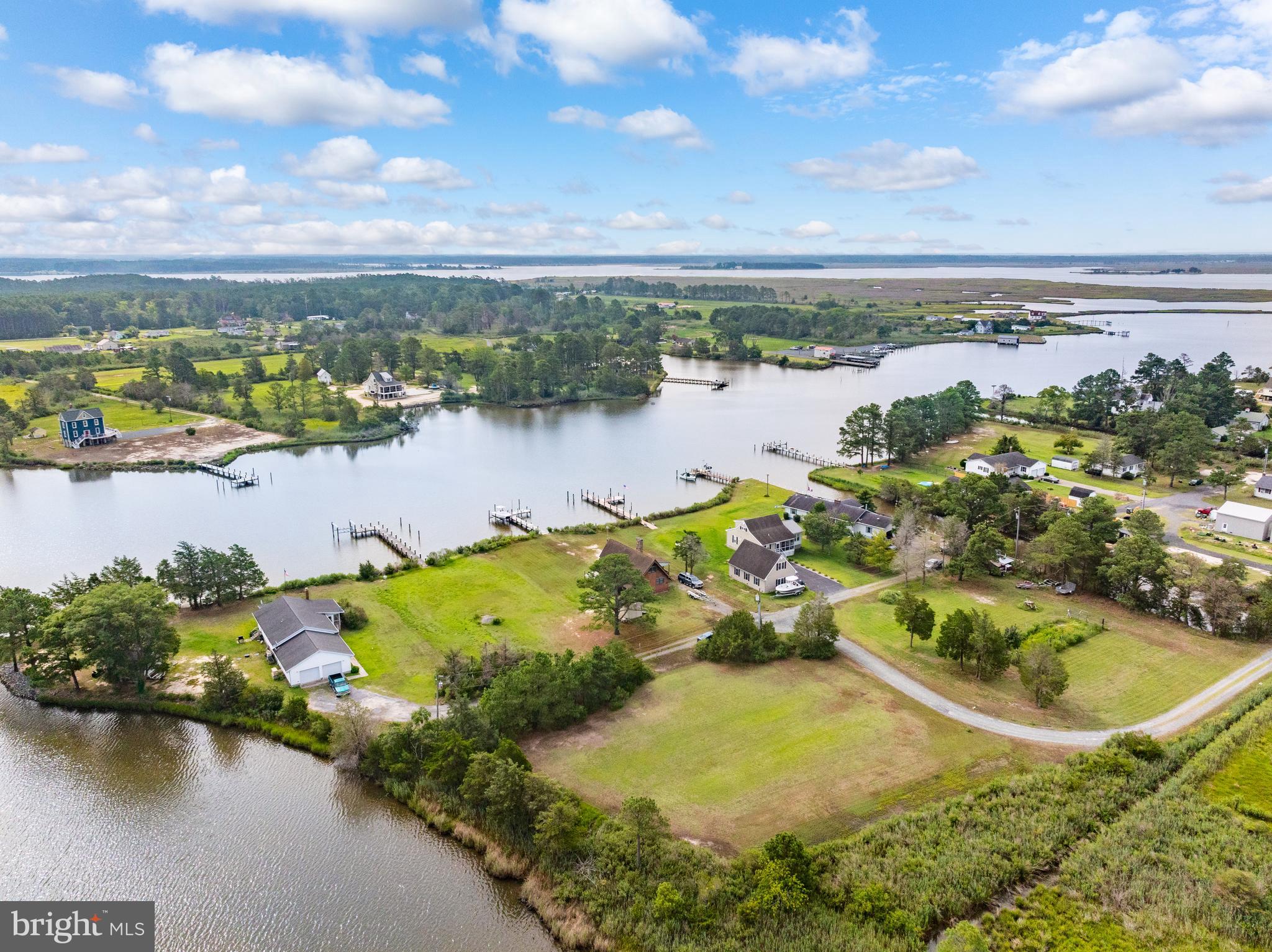 CRAB ISLAND SHORES - Residential
