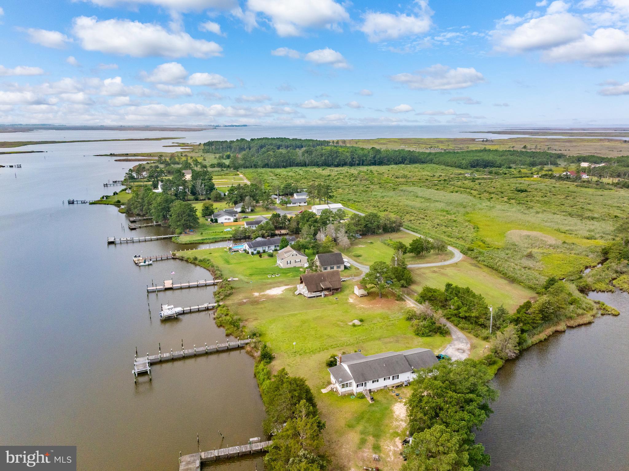 CRAB ISLAND SHORES - Residential