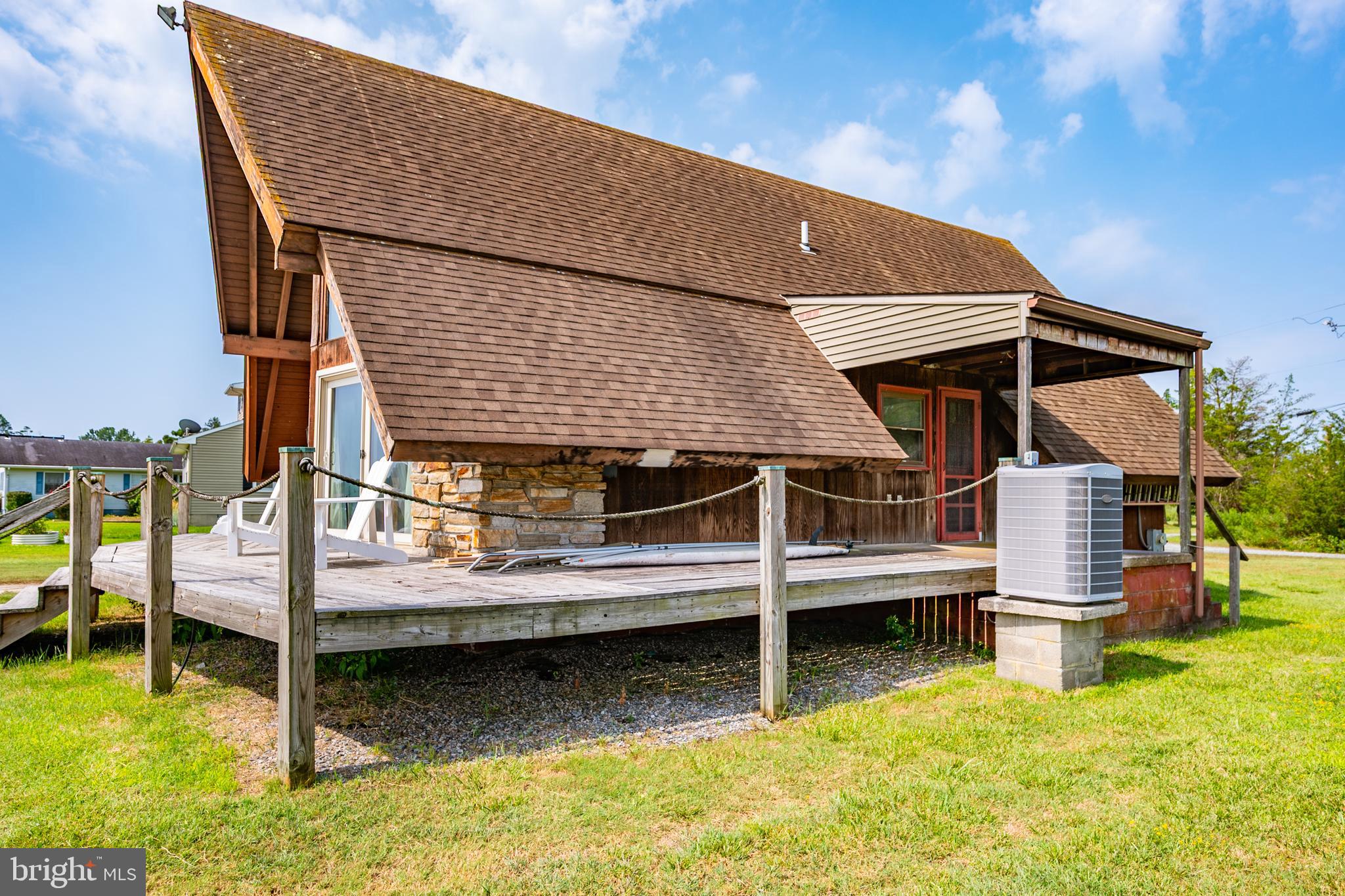 CRAB ISLAND SHORES - Residential