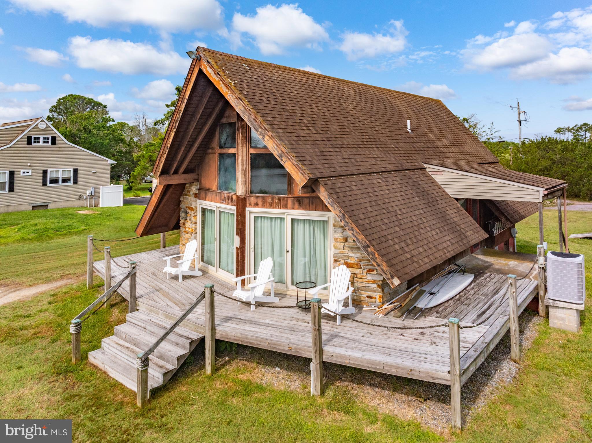 CRAB ISLAND SHORES - Residential
