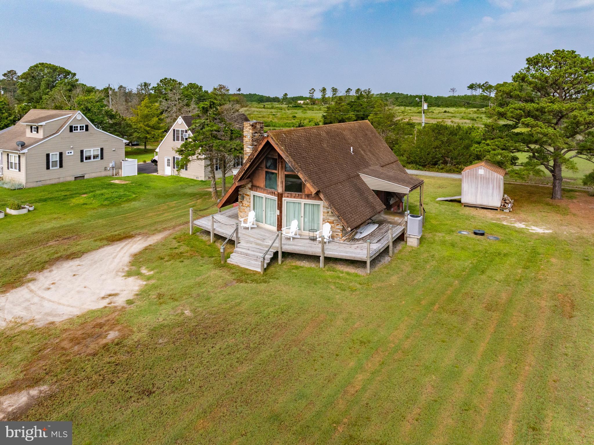 CRAB ISLAND SHORES - Residential