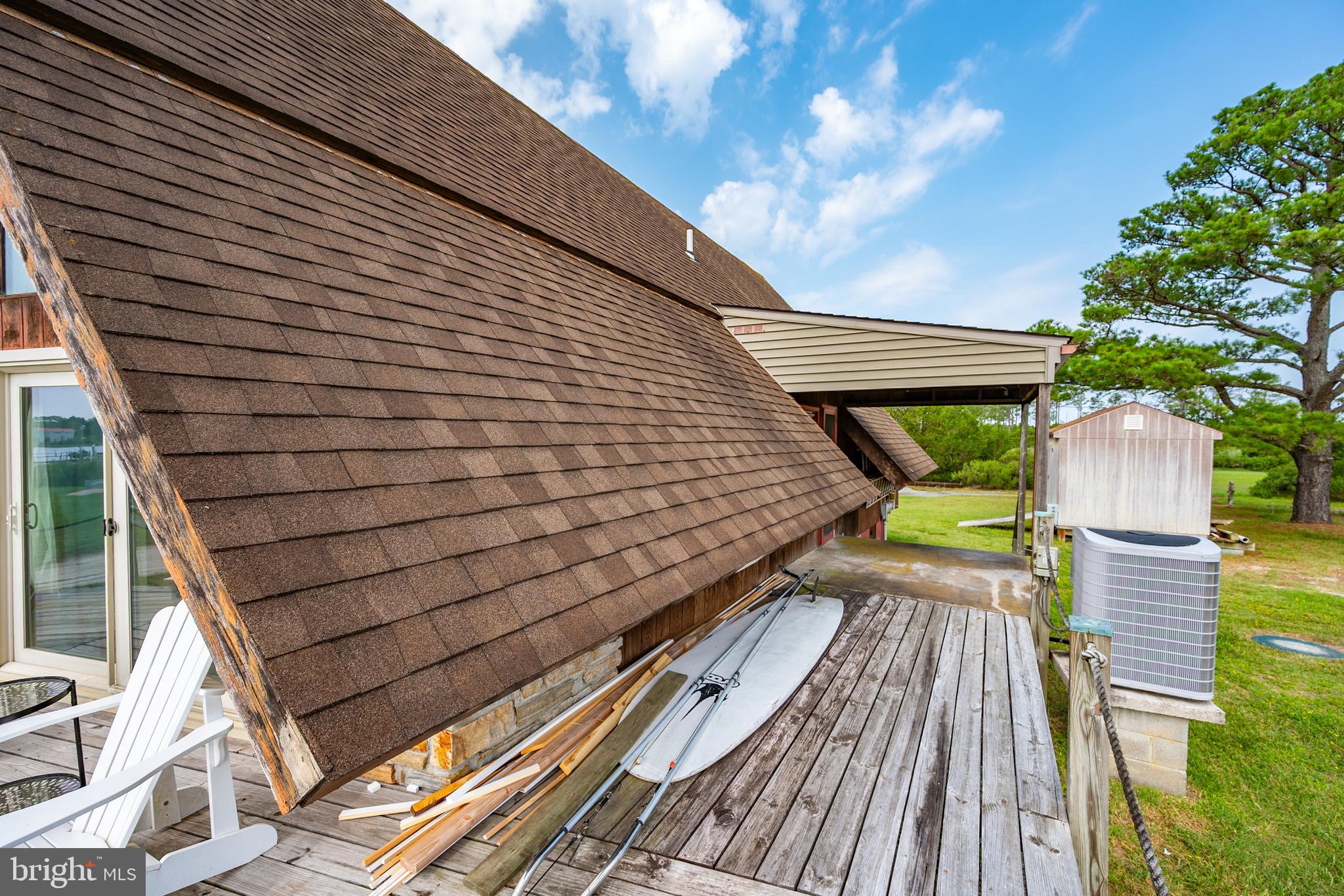 CRAB ISLAND SHORES - Residential