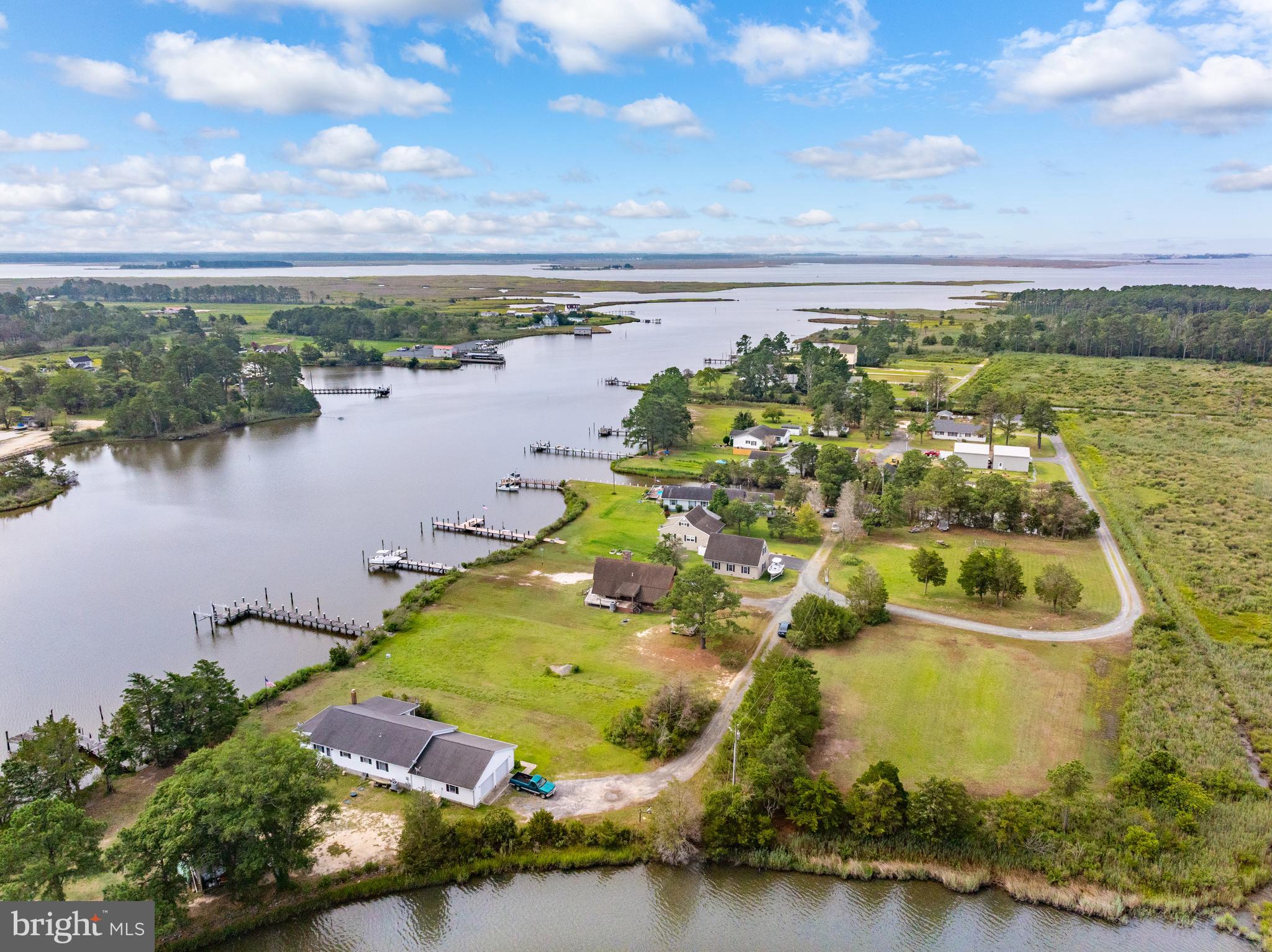 CRAB ISLAND SHORES - Residential