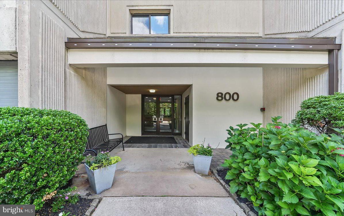 Bright, clean, updated 2 bedroom, 2 full bathroom condo in the excellent, award-winning Wallingford Swarthmore school district. One-floor living - easy, & convenient condo lifestyle. Gorgeous modern kitchen with BRAND NEW stainless steel appliances (refrigerator, dishwasher, range/oven, & microwave ALL newly installed in May 2026), beautiful custom cabinets, granite counters, & updated fixtures. Freshly painted throughout in soft neutrals in May 2026.  Large IN UNIT STORAGE closet AND IN UNIT full-size washer & dryer. Spacious dining area & living room with sliding glass doors to outdoor living space on the roomy balcony.  Enter into the lobby with seating, mail/delivery area, & elevators to the 2nd floor where you'll find another sitting area & the hallway leading to the door of your home, 2K. Enjoy low-maintenance lifestyle without exterior upkeep. Take advantage of the lovely community in-ground pool, the tennis court, & the picnic area. Big, level parking lot for residents with room for guests to park as well & EV (electric vehicle) charging stations too.  There's even a wonderful event area in the 800 building complete with bathrooms for event attendees - perfect for parties, meetings, or other social activites that is available for residents to reserve & use. Crum Creek Valley Condominiums offers comfort, convenience, peace of mind, & exceptional value in a serene park-like setting that's minutes to both Swarthmore & Media PLUS short drives to Philadelphia, Wilmington, in addition to the Airport & commuter rails.  Easy access to shopping, dining, and major commuter routes, all while living in a quiet, residential setting. Living here provides a modern, stress-free, easy, & convenient lifestyle. Bonus perk - it is cat friendly (maximum of 2)