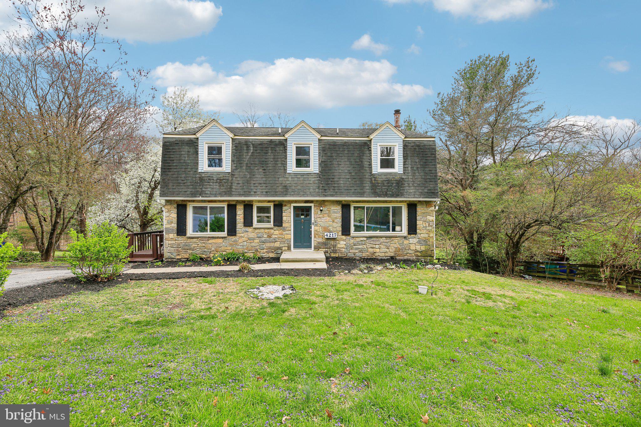 SKYLINE MANOR - Residential