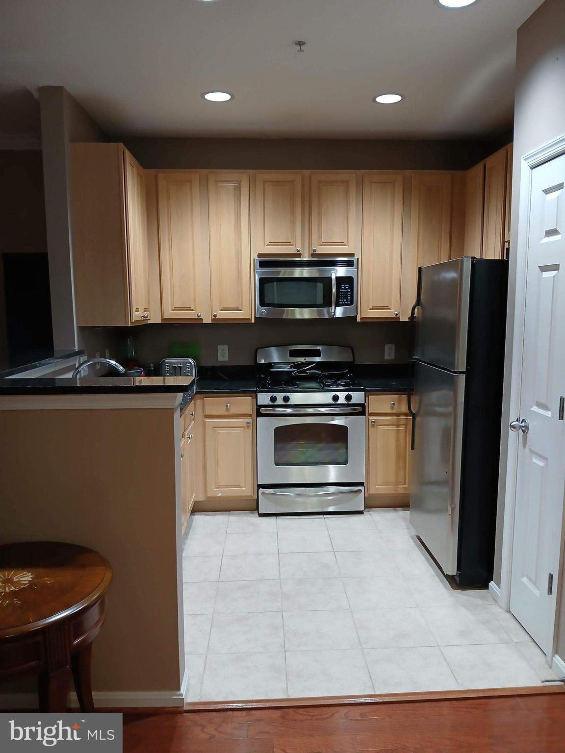 GROVE AT ARLINGTON - Residential Lease