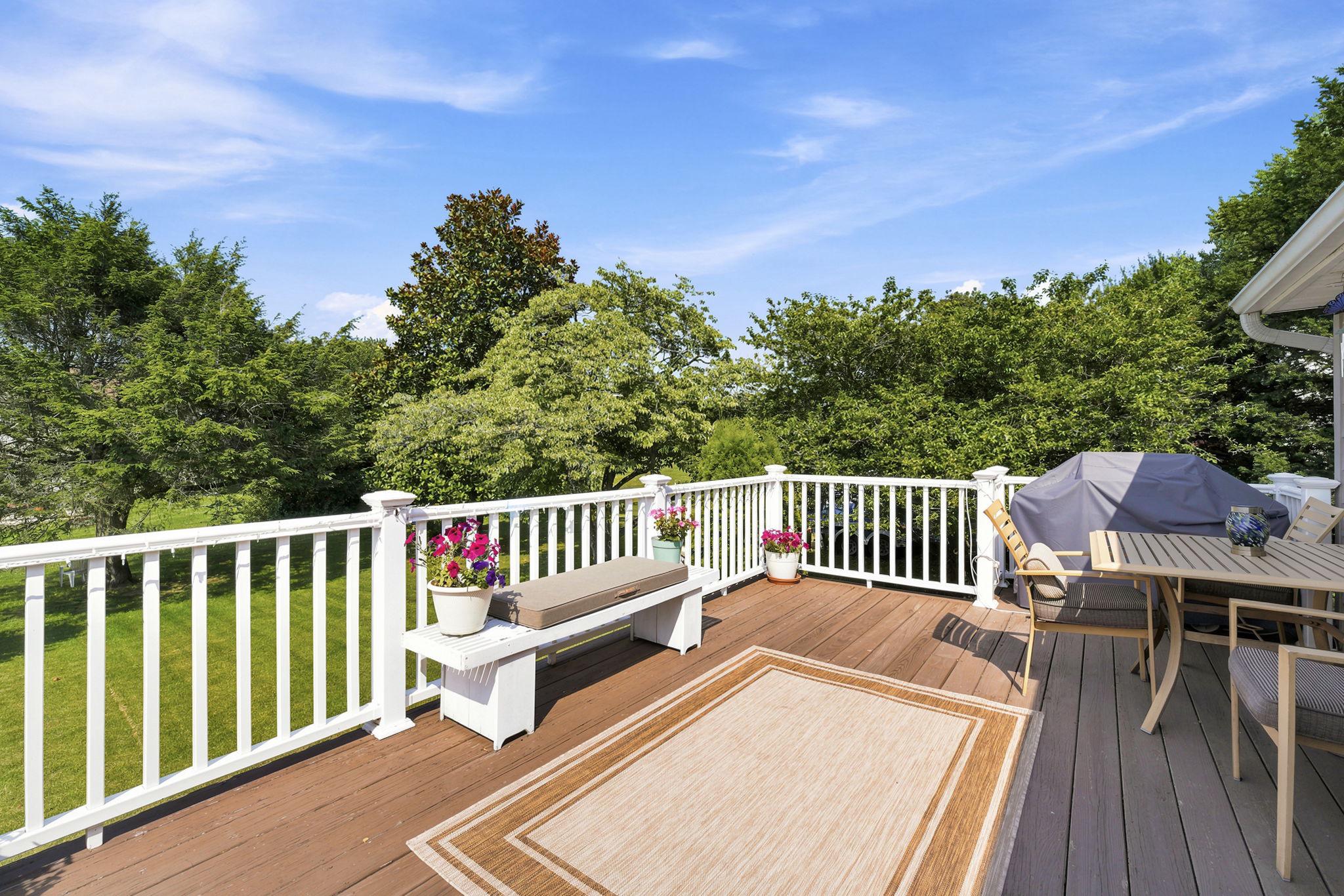 WEST VIEW SHORES - Residential