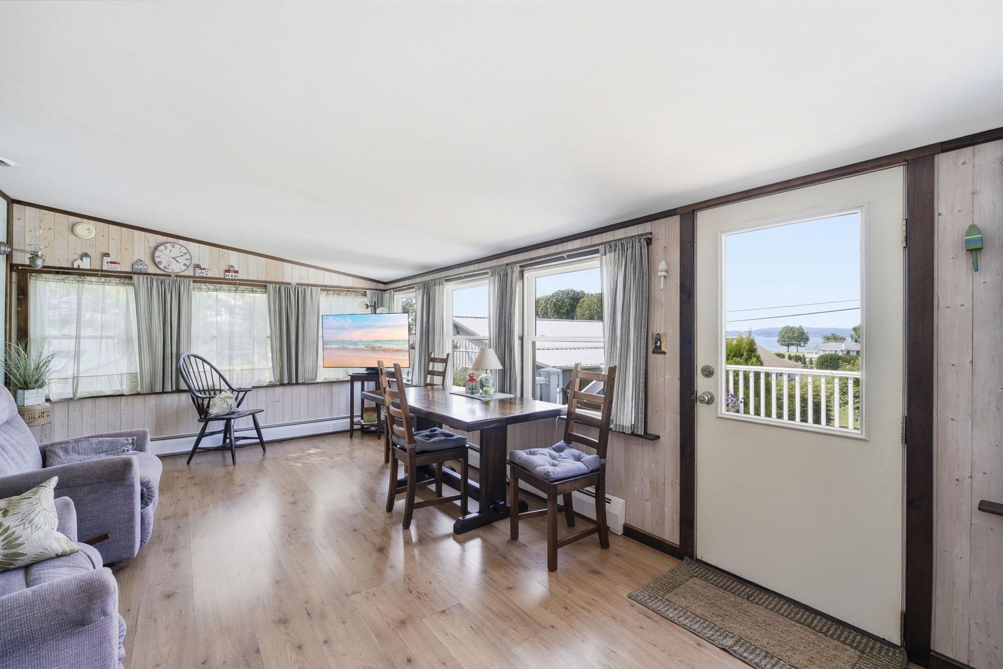 WEST VIEW SHORES - Residential