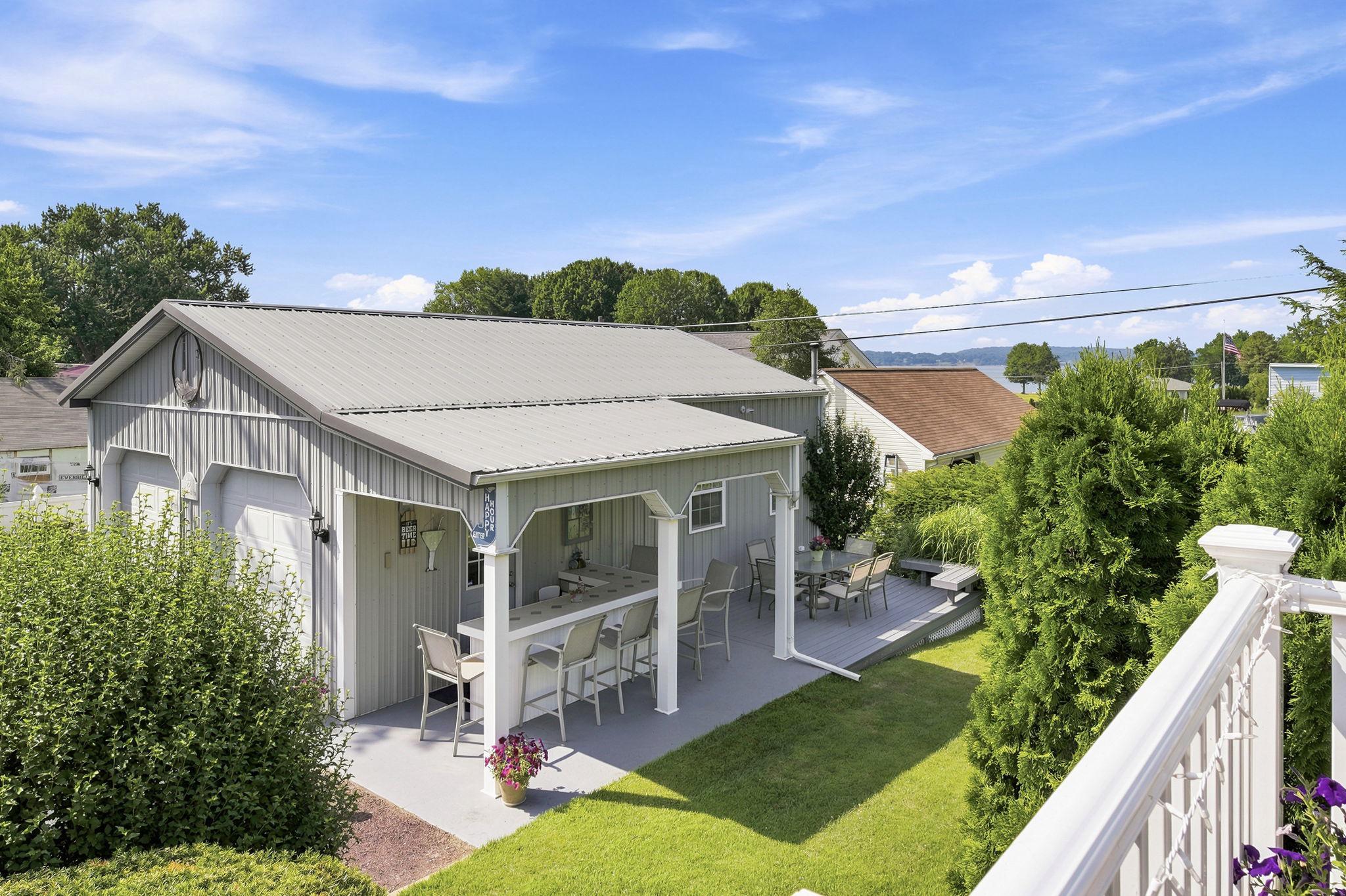WEST VIEW SHORES - Residential