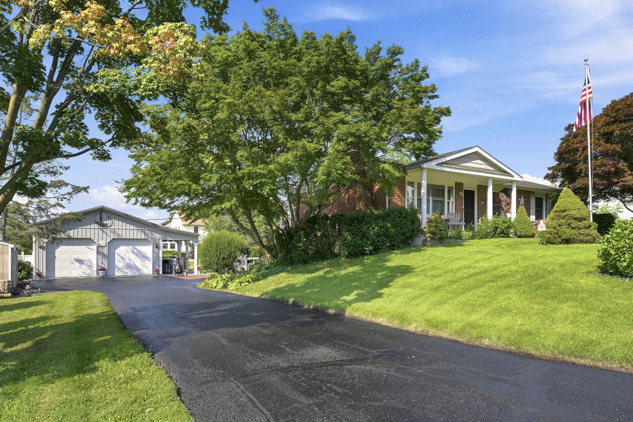 WEST VIEW SHORES - Residential
