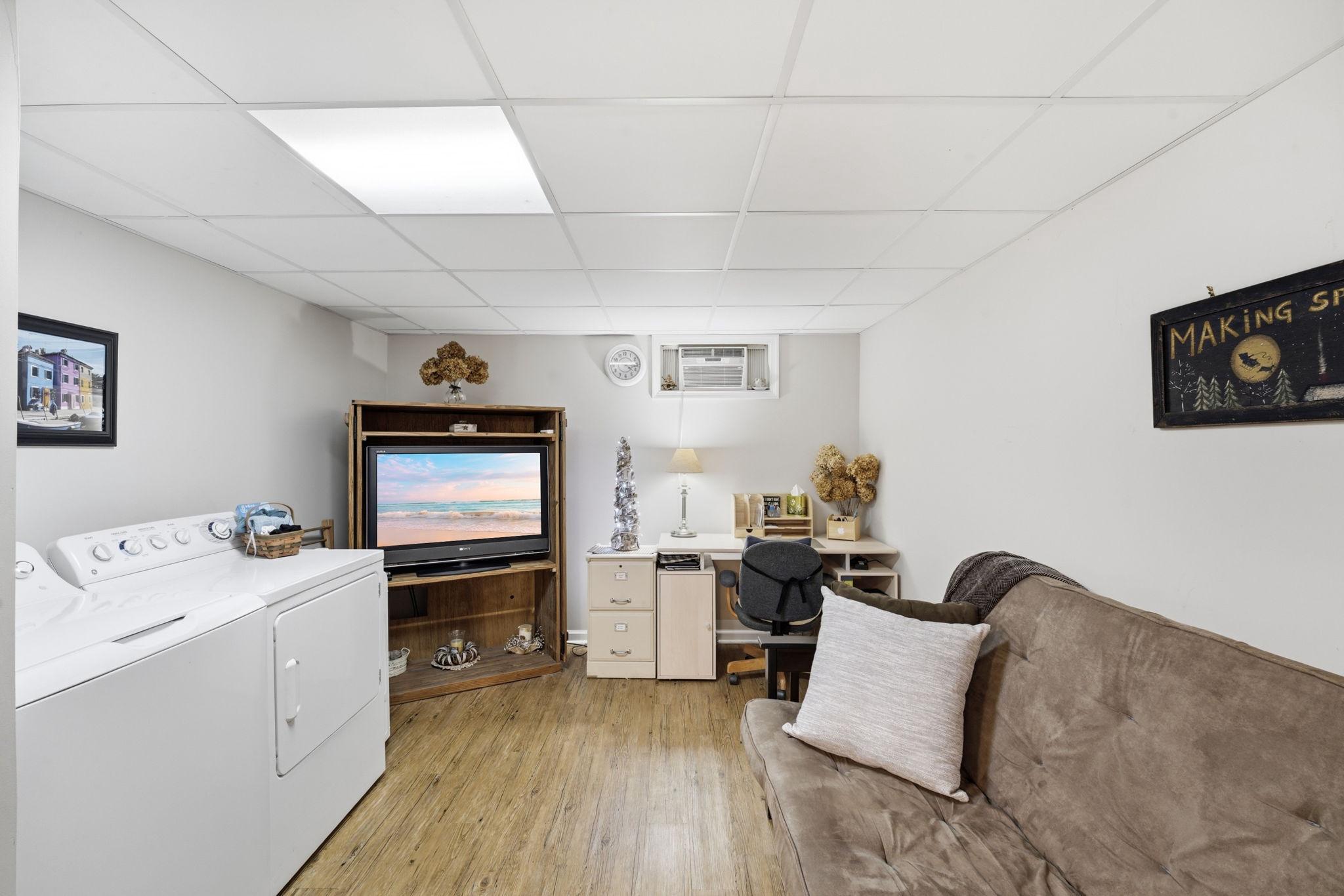 WEST VIEW SHORES - Residential