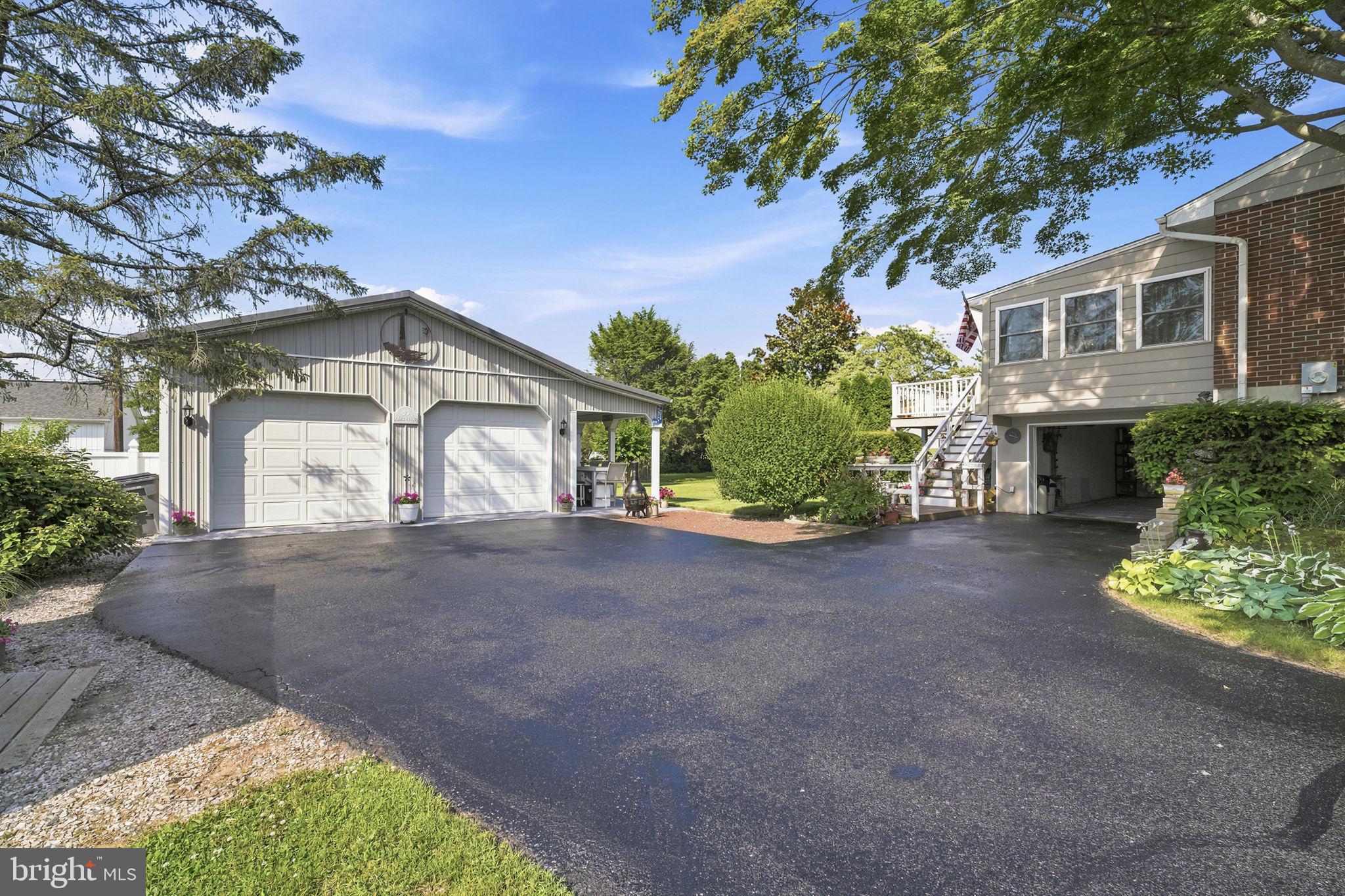 WEST VIEW SHORES - Residential