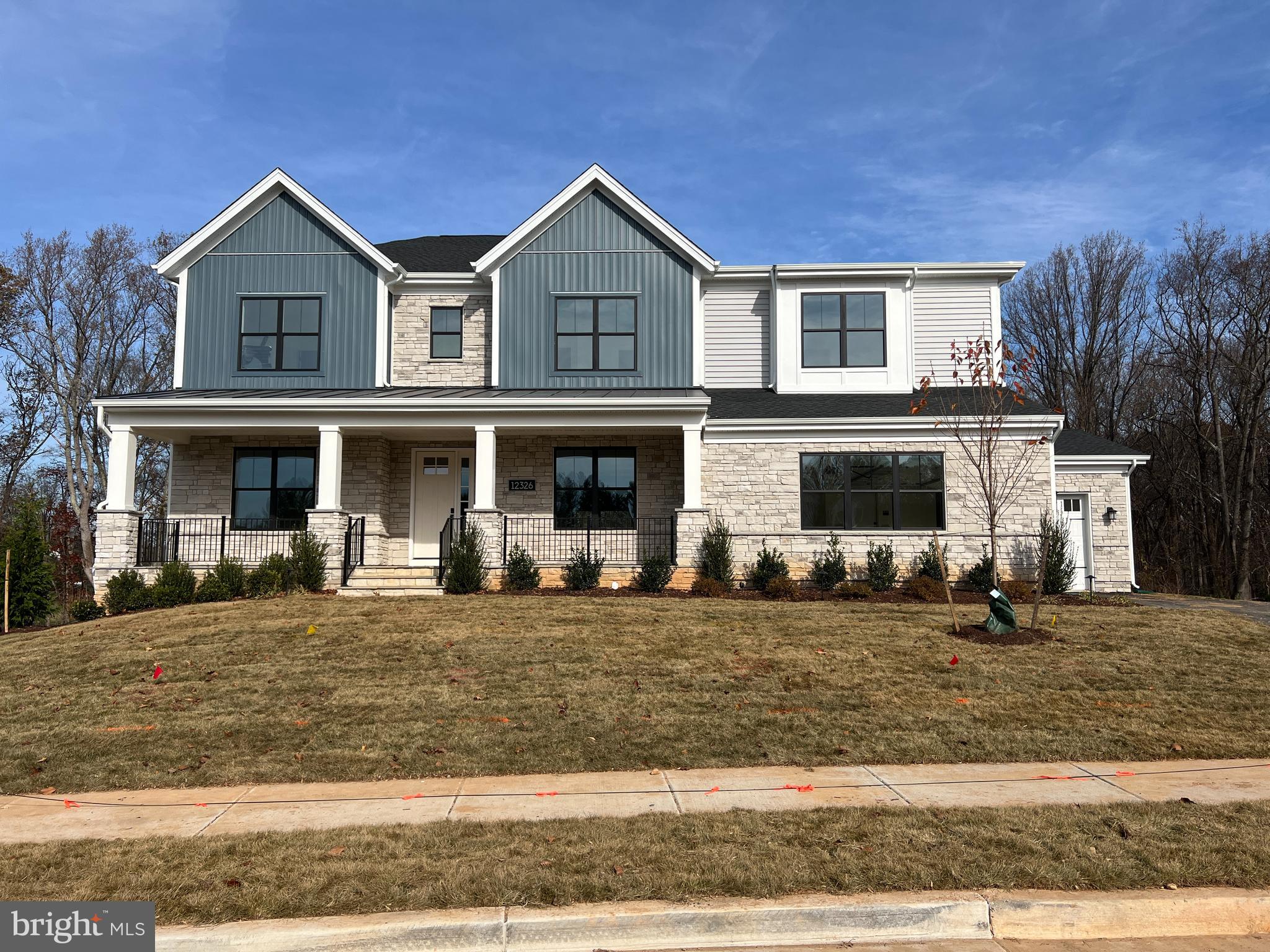 Luxurious Parkhurst model in the sought-after Mt. Prospect community of North Potomac. Numerous upgrades throughout including an in-law suite and deck extension.  Entered for Comparable Purposes only.