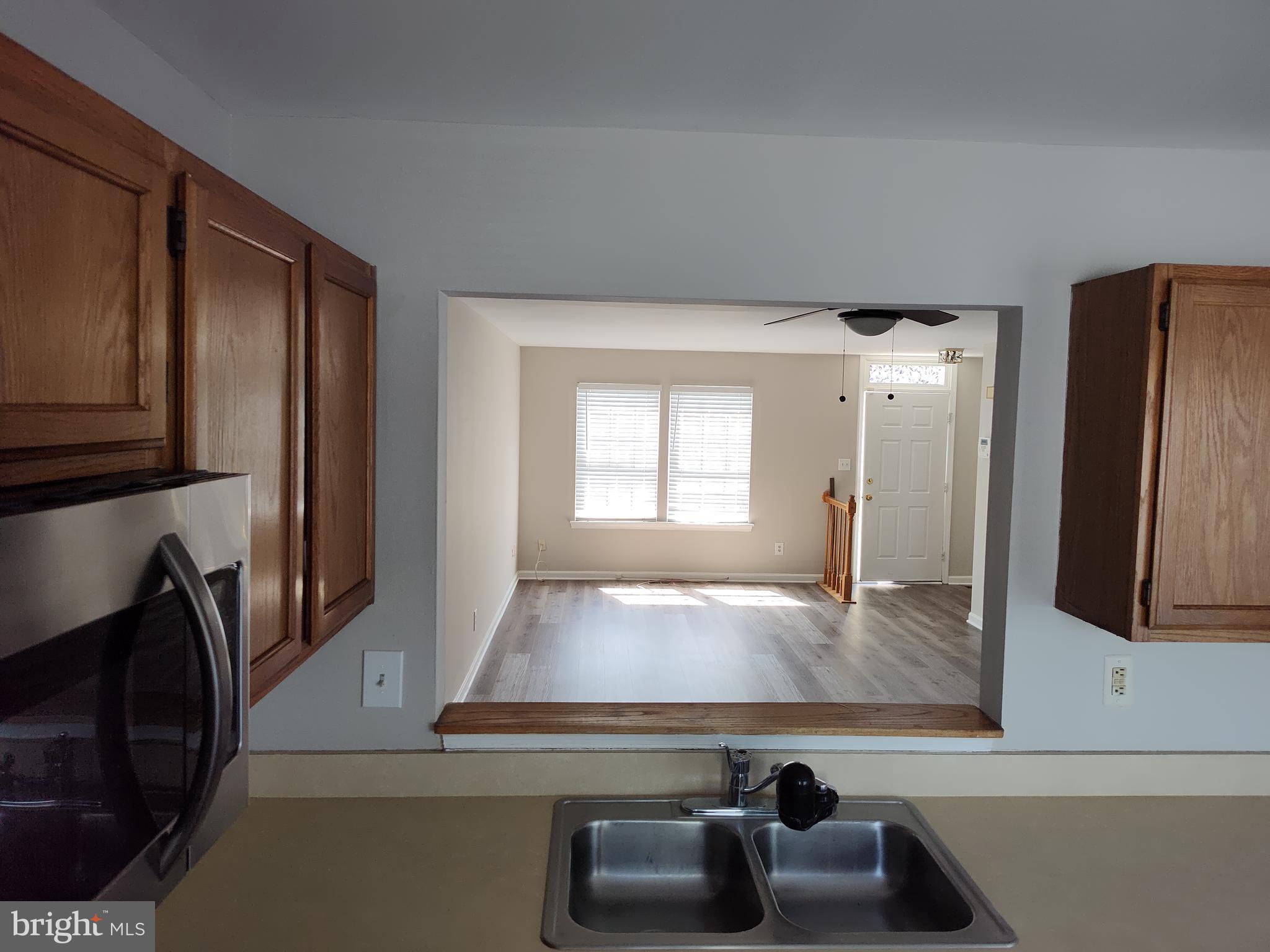 STONELEIGH SQUARE - Residential