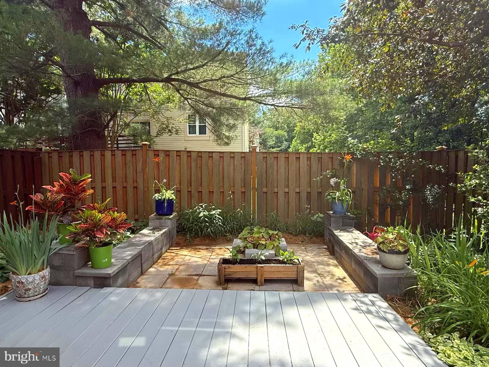 SENECA PARK - Residential