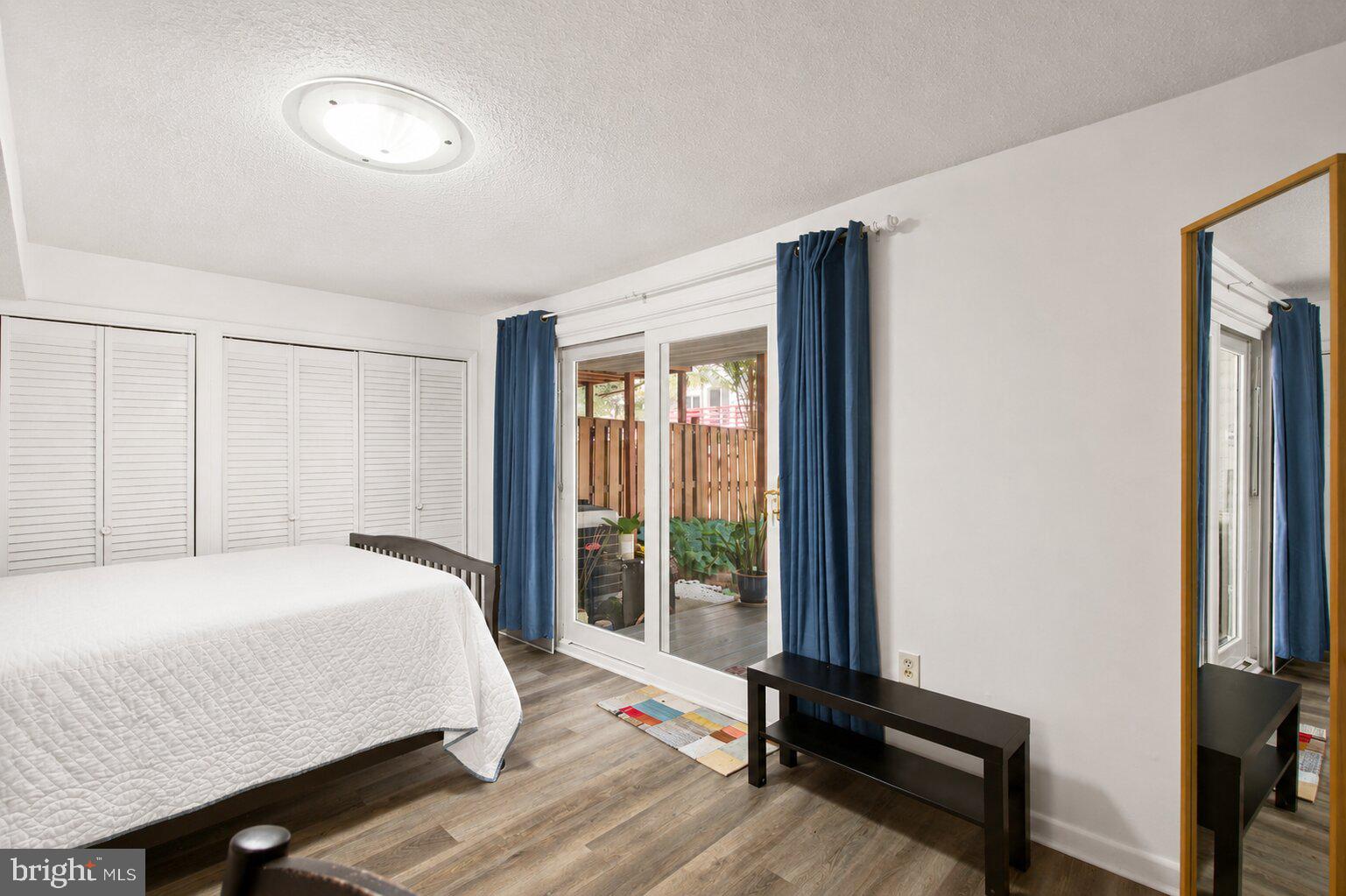 SENECA PARK - Residential