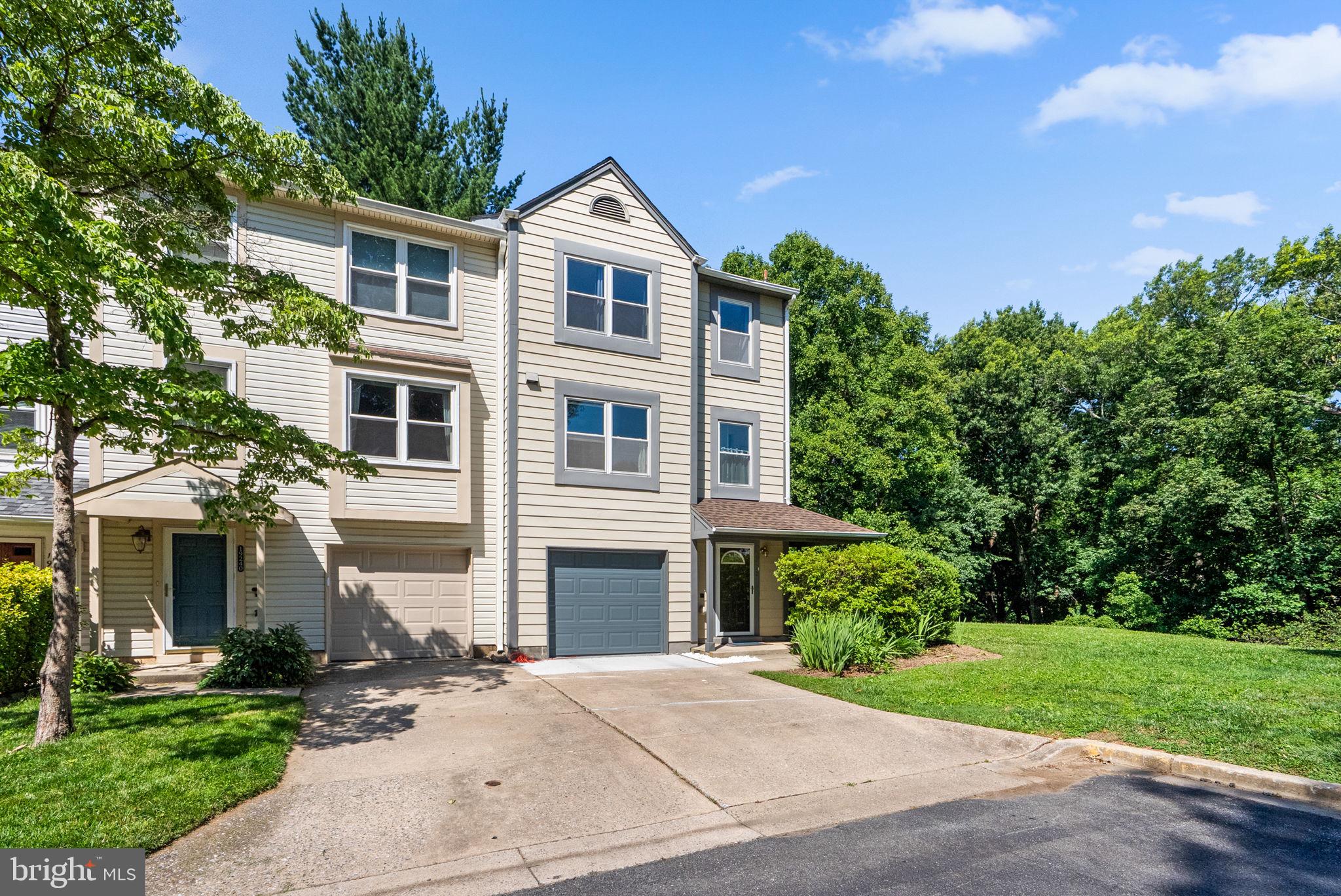 SENECA PARK - Residential
