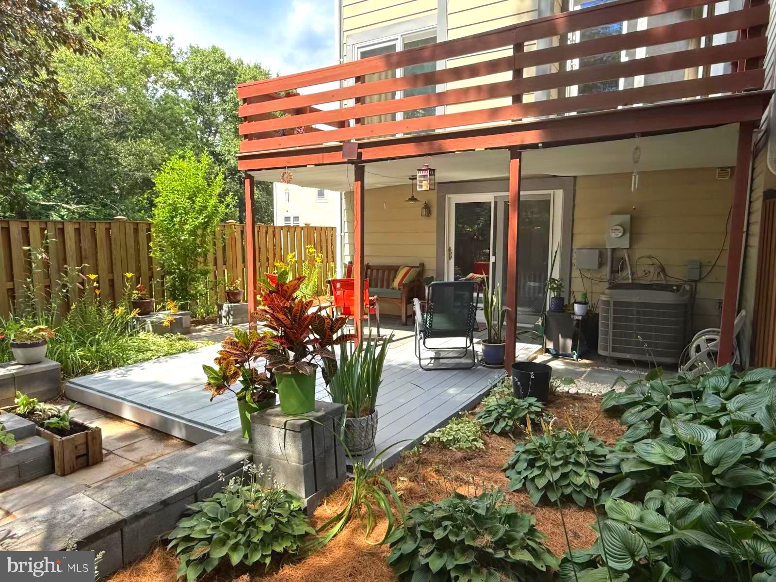 SENECA PARK - Residential