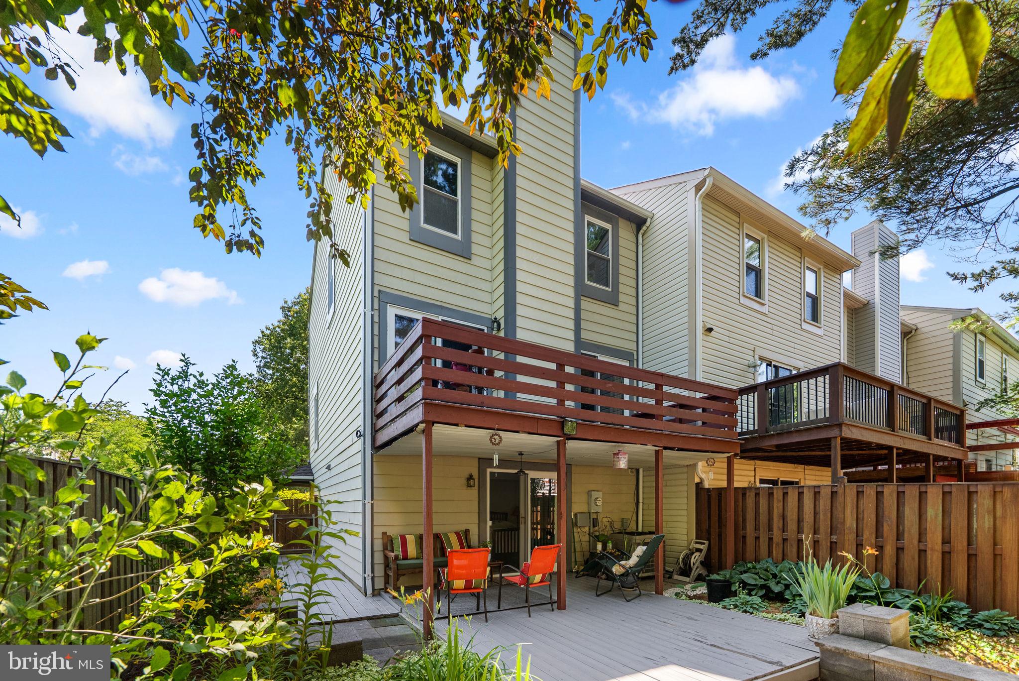 SENECA PARK - Residential