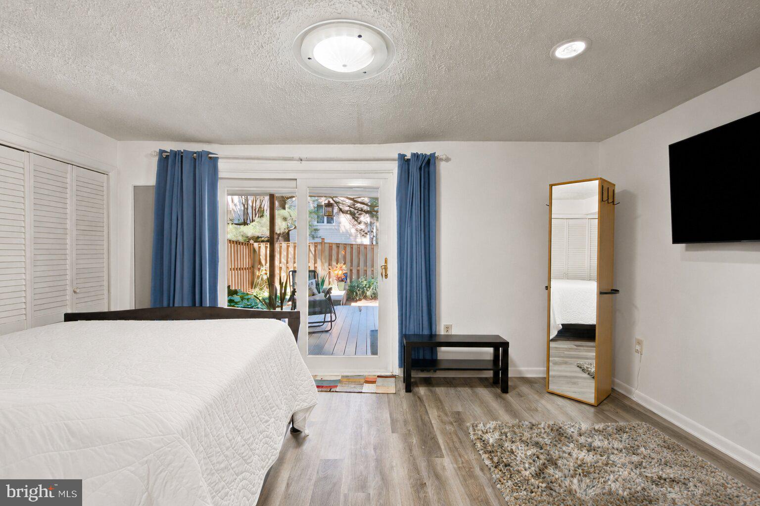 SENECA PARK - Residential