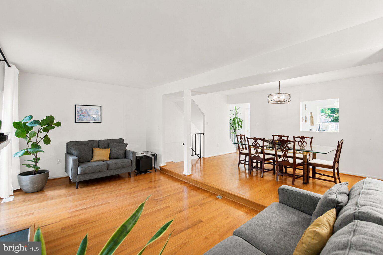 SENECA PARK - Residential
