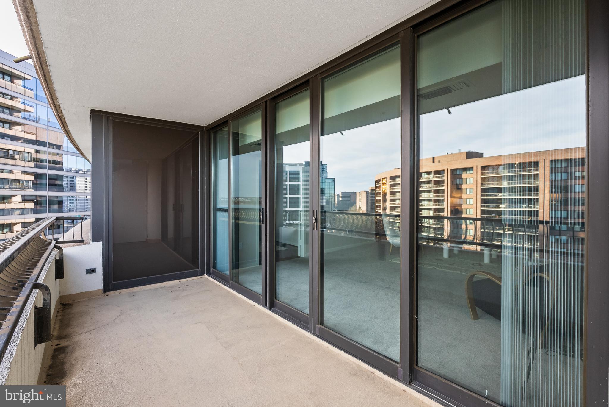 CRYSTAL GATEWAY - Residential