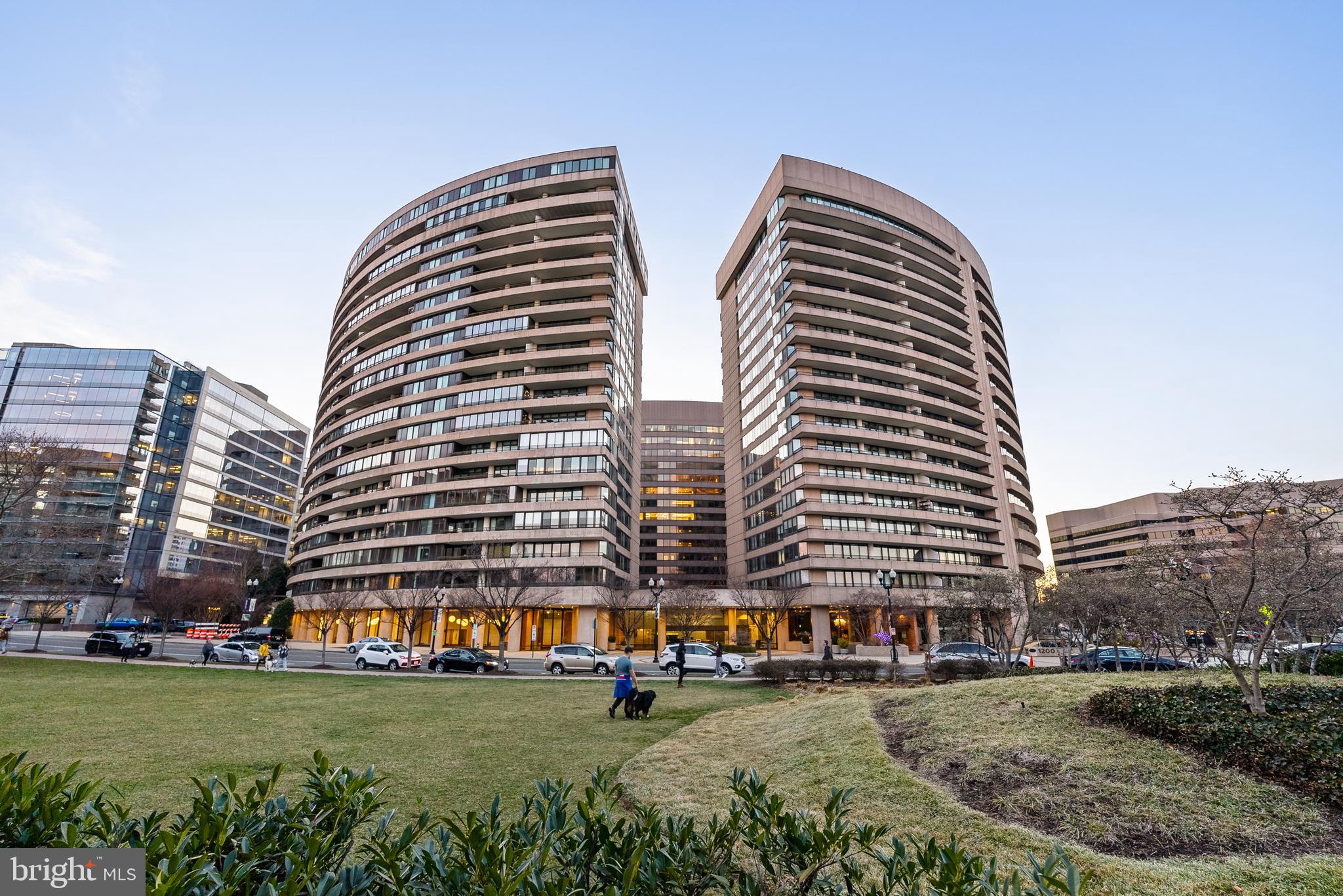 CRYSTAL GATEWAY - Residential