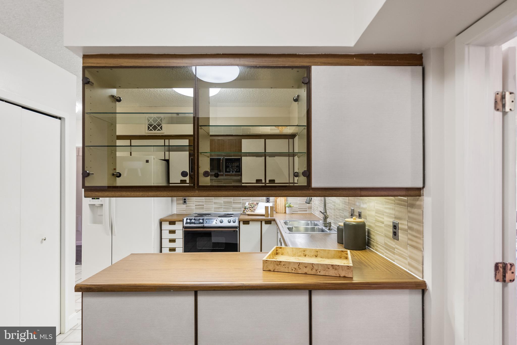 CRYSTAL GATEWAY - Residential