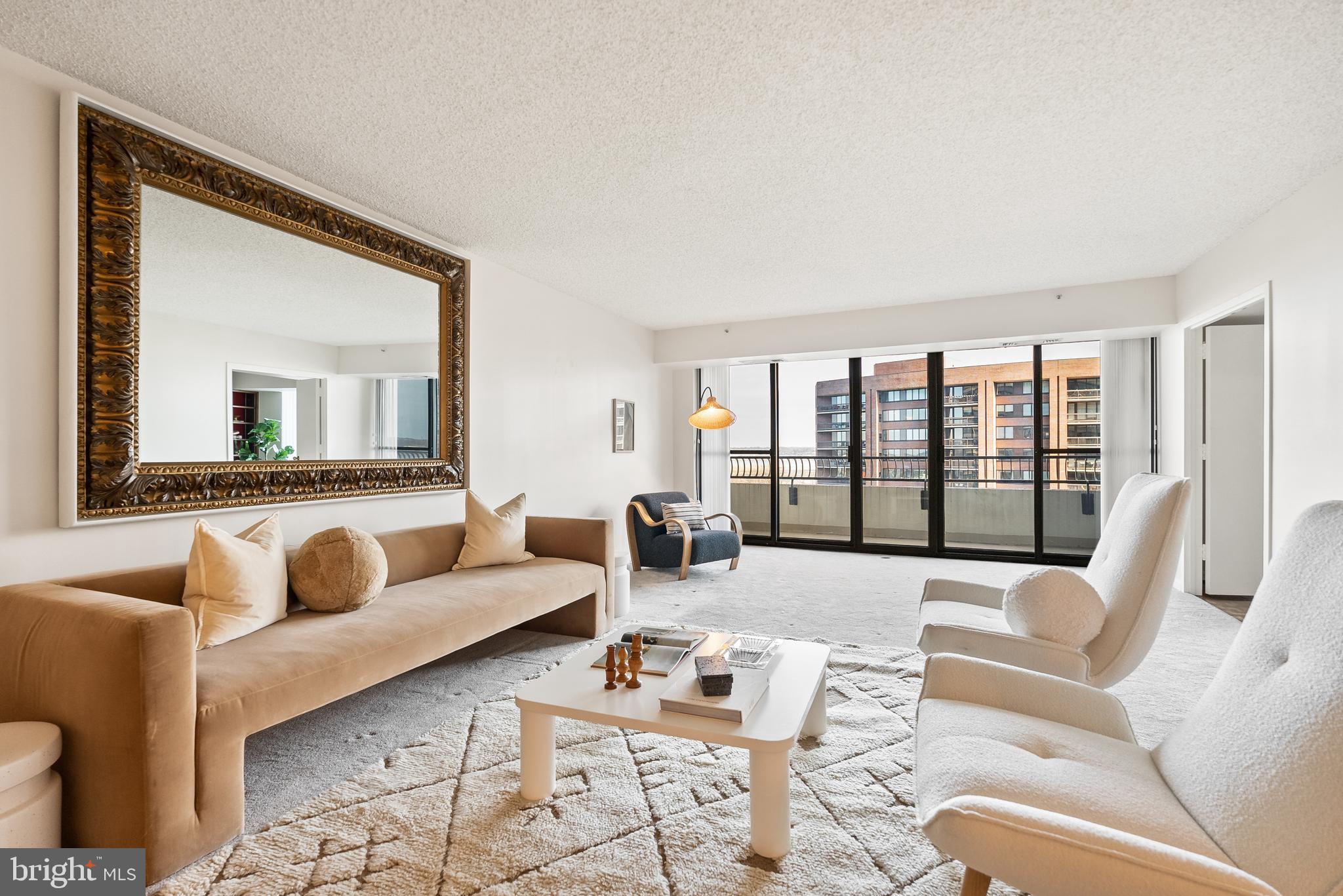 CRYSTAL GATEWAY - Residential