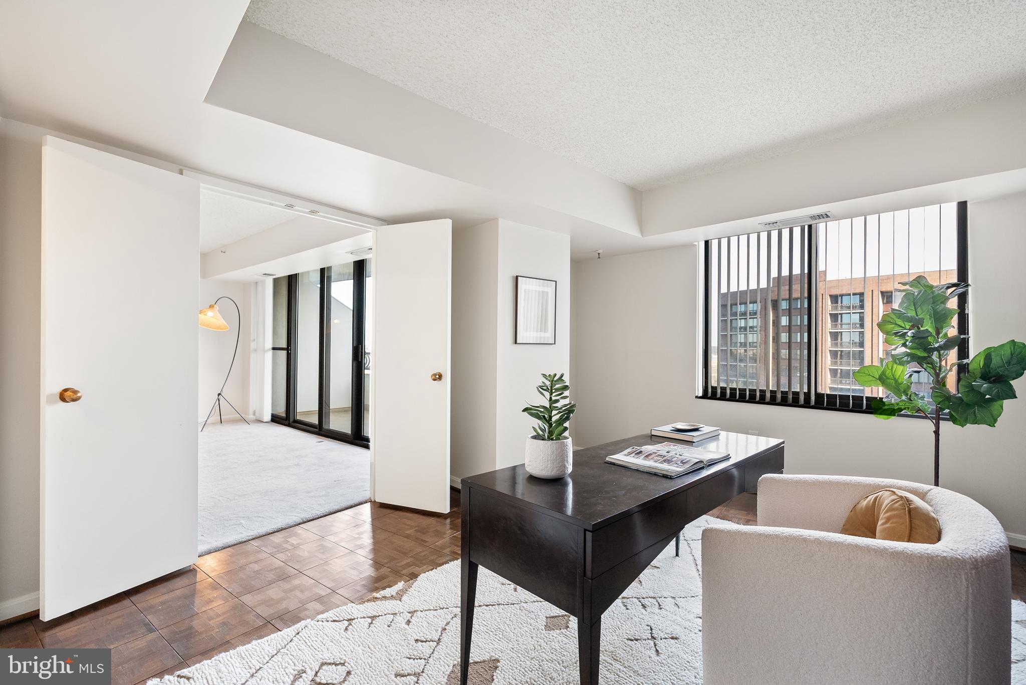 CRYSTAL GATEWAY - Residential