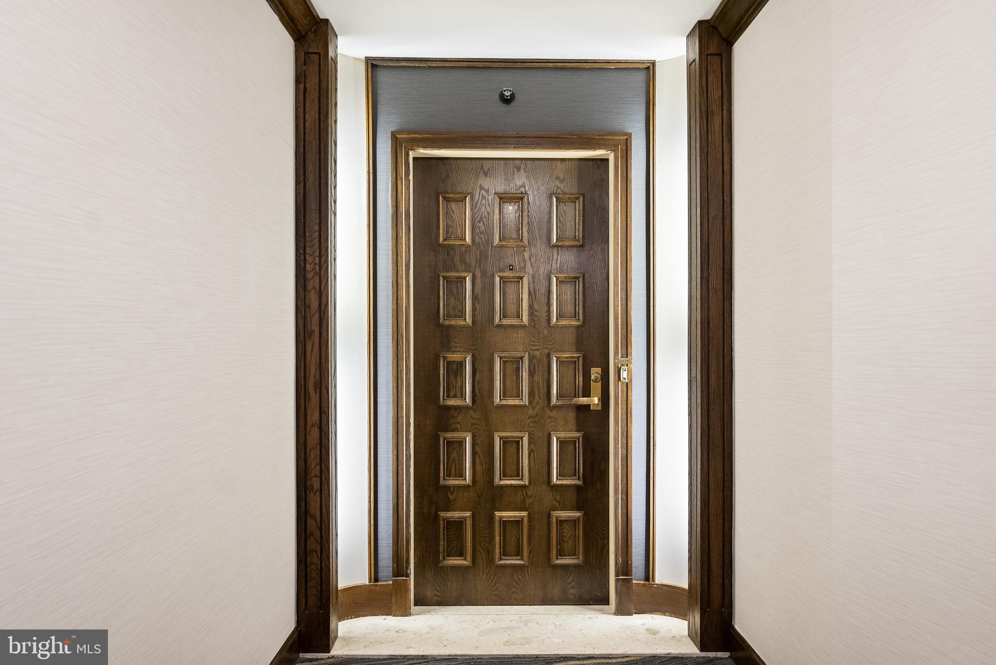 CRYSTAL GATEWAY - Residential