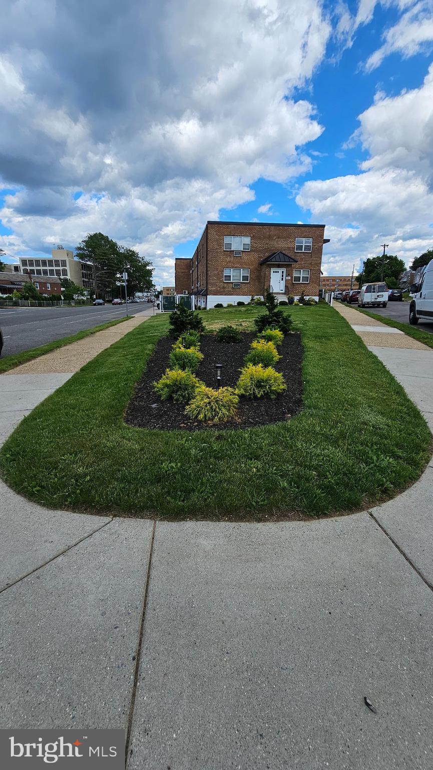 RHAWNHURST - Residential Lease