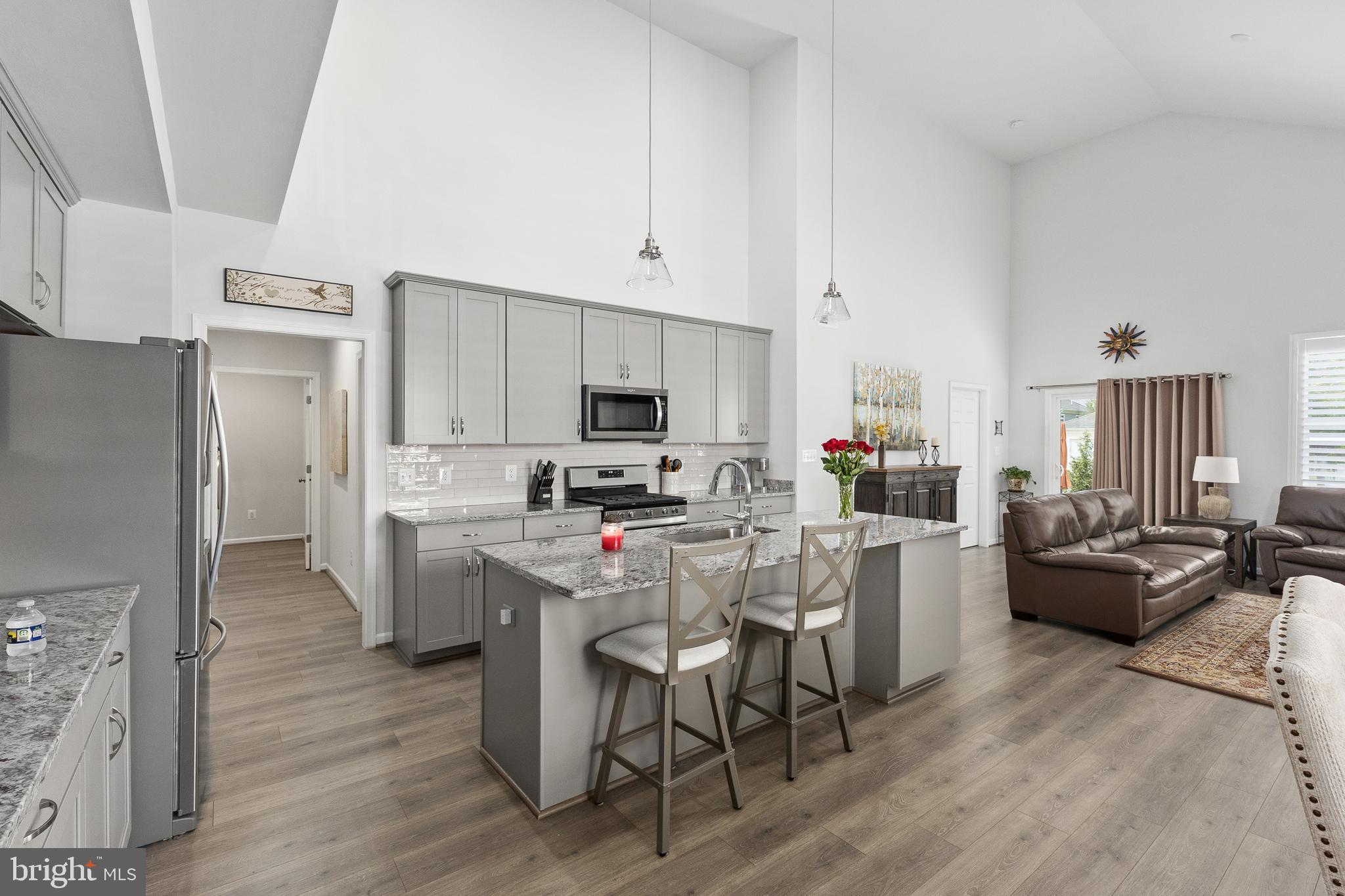 VILLAGE CASE - Residential
