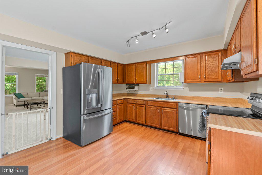 STEWARTS LANDING - Residential